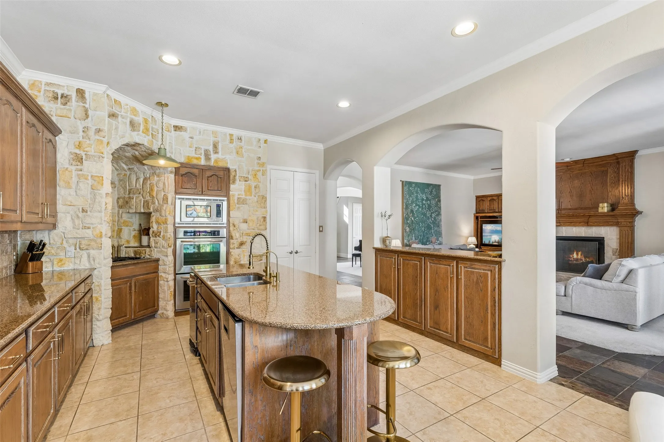 Single Family Residence For Sale in Collin County , 1212 Barrister Circle, Murphy, Texas 75094, 4 Bedroom, 4 Bathroom, 3 Garage spaces, 3,967 Sqft, built in 2001, mls#21405064, Real Estate Agent in Murphy, Homes For Sale in Collin county, Homes For Sale in Murphy, Realtor in Murphy Texas, Real Estate Brokerage Independent Realty Texas, Luminita Cordes Realtor