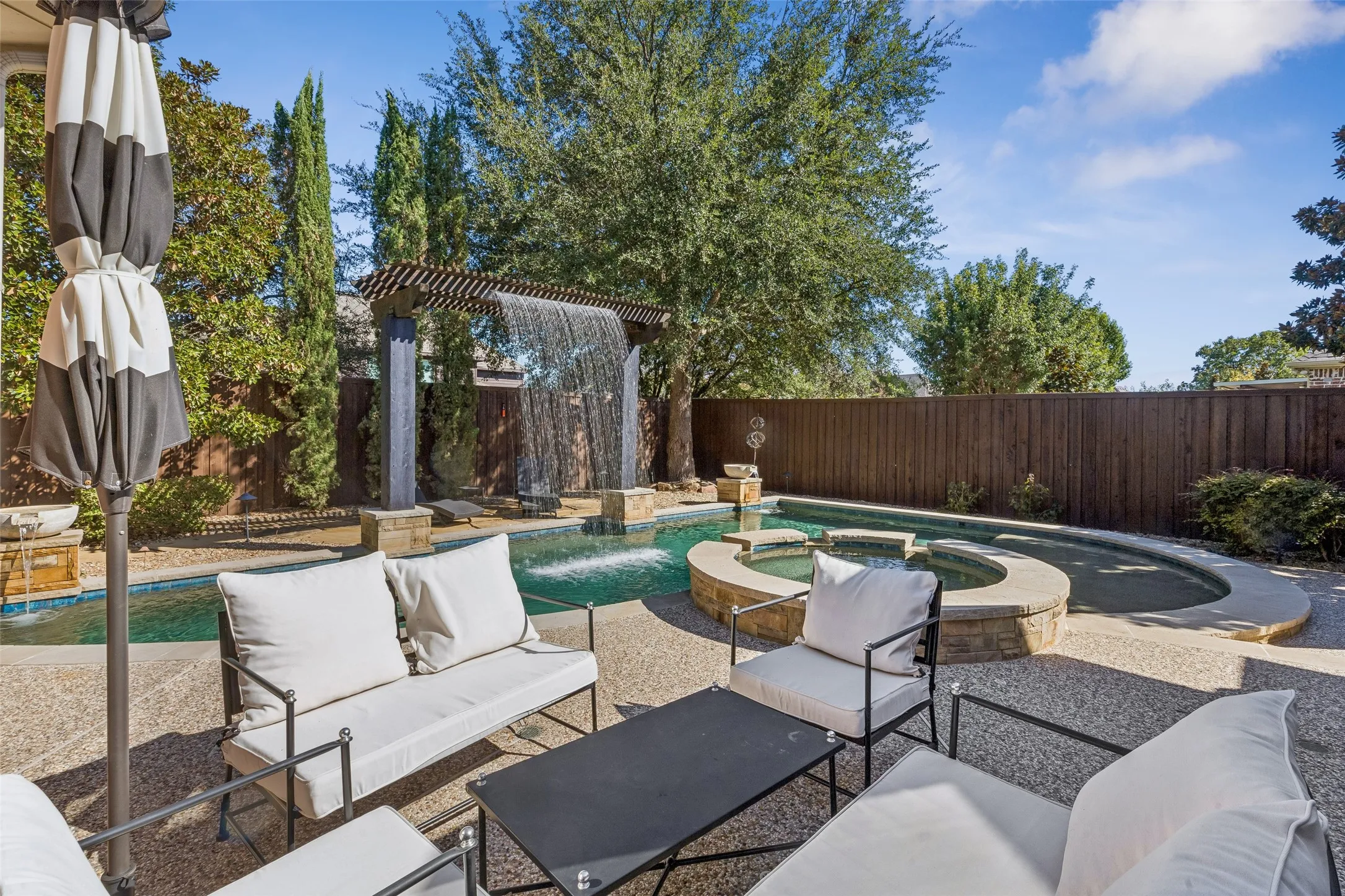 Single Family Residence For Sale in Collin County , 1212 Barrister Circle, Murphy, Texas 75094, 4 Bedroom, 4 Bathroom, 3 Garage spaces, 3,967 Sqft, built in 2001, mls#21405064, Real Estate Agent in Murphy, Homes For Sale in Collin county, Homes For Sale in Murphy, Realtor in Murphy Texas, Real Estate Brokerage Independent Realty Texas, Luminita Cordes Realtor