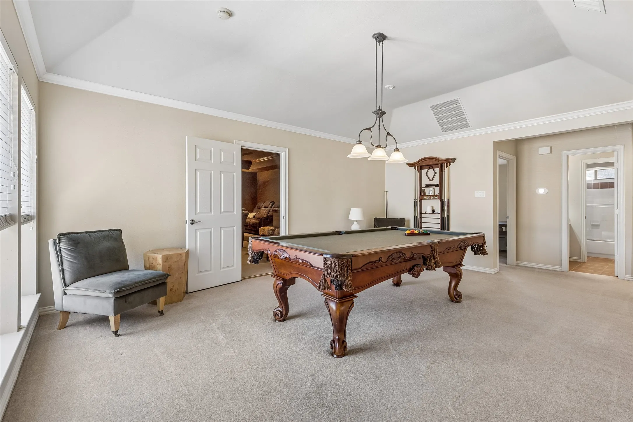 Single Family Residence For Sale in Collin County , 1212 Barrister Circle, Murphy, Texas 75094, 4 Bedroom, 4 Bathroom, 3 Garage spaces, 3,967 Sqft, built in 2001, mls#21405064, Real Estate Agent in Murphy, Homes For Sale in Collin county, Homes For Sale in Murphy, Realtor in Murphy Texas, Real Estate Brokerage Independent Realty Texas, Luminita Cordes Realtor