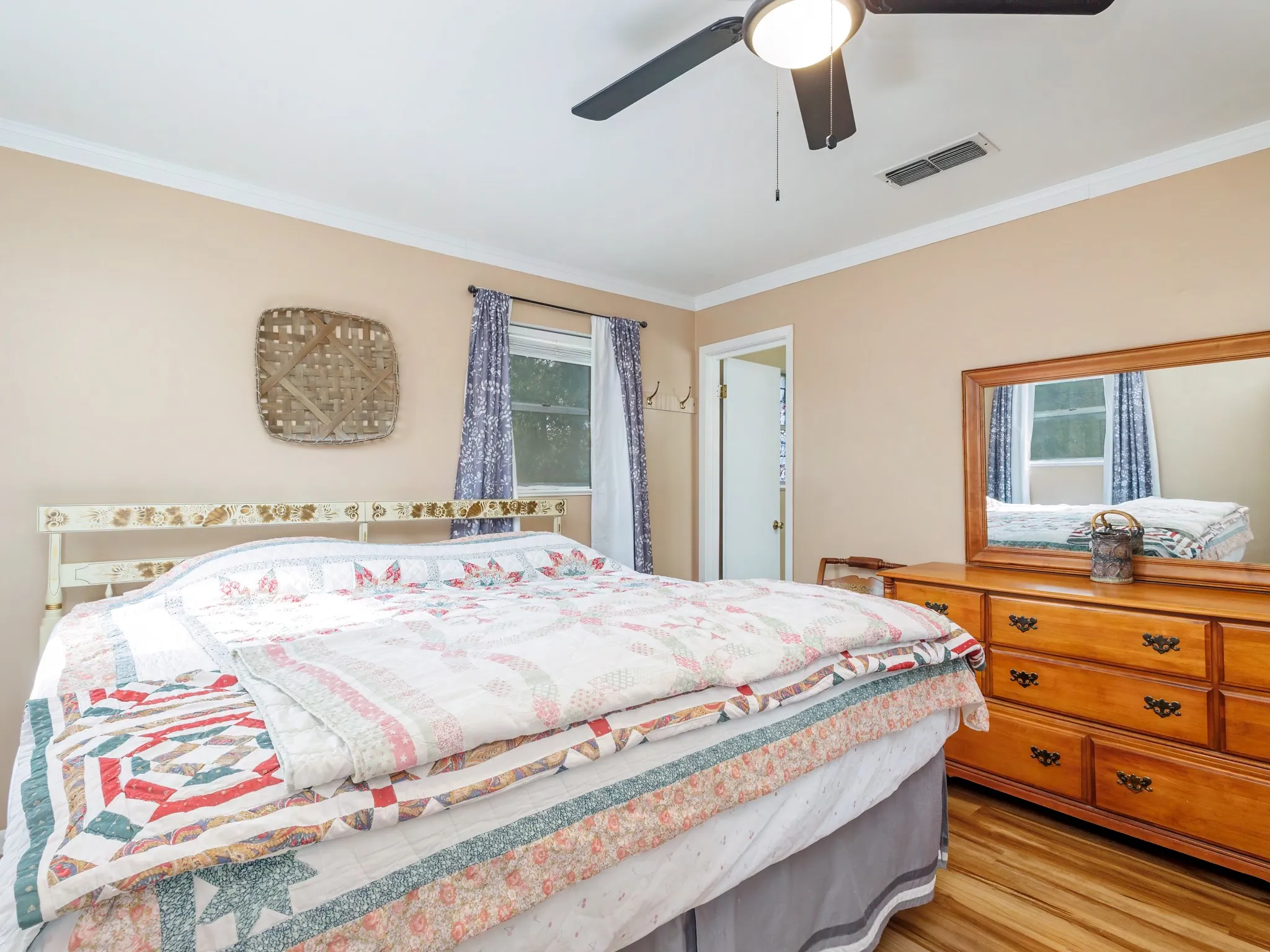 Single Family Residence For Sale in Runnels County , 1201 N 10th Street, Ballinger, Texas 76821, 3 Bedroom, 2 Bathroom, Garage spaces, 1,612 Sqft, built in 1980, mls#21405048, Real Estate Agent in Ballinger, Homes For Sale in Runnels county, Homes For Sale in Ballinger, Realtor in Ballinger Texas, Real Estate Brokerage Independent Realty Texas, Luminita Cordes Realtor