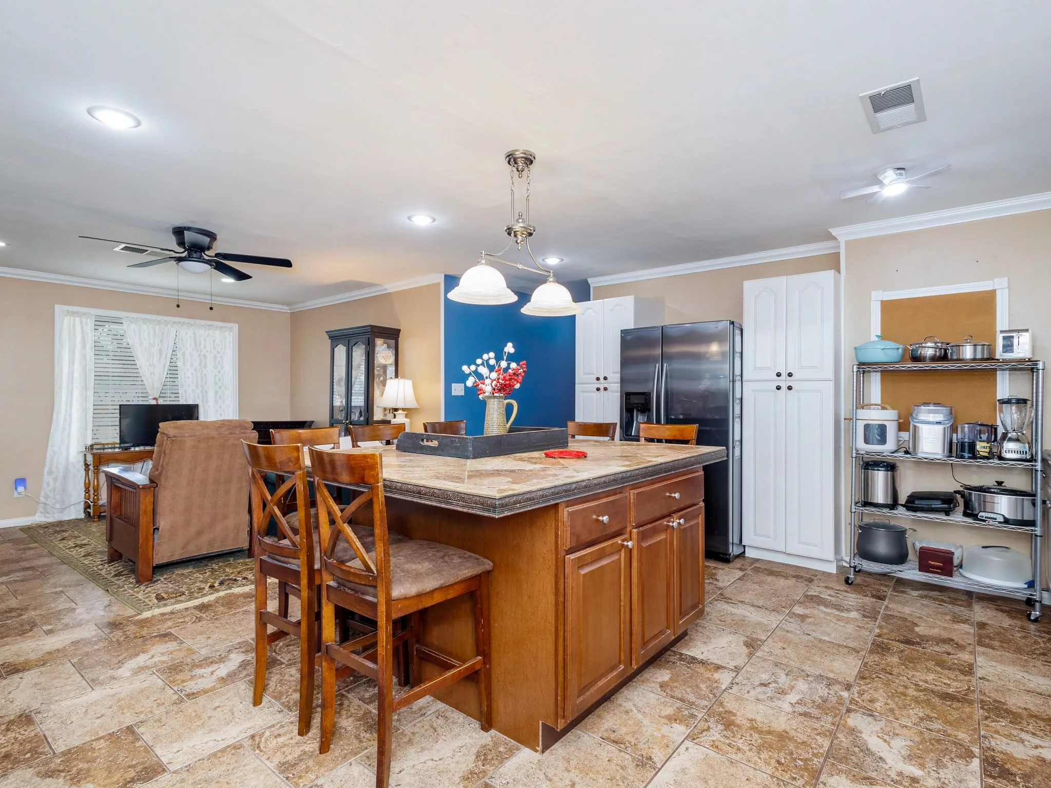 Single Family Residence For Sale in Runnels County , 1201 N 10th Street, Ballinger, Texas 76821, 3 Bedroom, 2 Bathroom, Garage spaces, 1,612 Sqft, built in 1980, mls#21405048, Real Estate Agent in Ballinger, Homes For Sale in Runnels county, Homes For Sale in Ballinger, Realtor in Ballinger Texas, Real Estate Brokerage Independent Realty Texas, Luminita Cordes Realtor