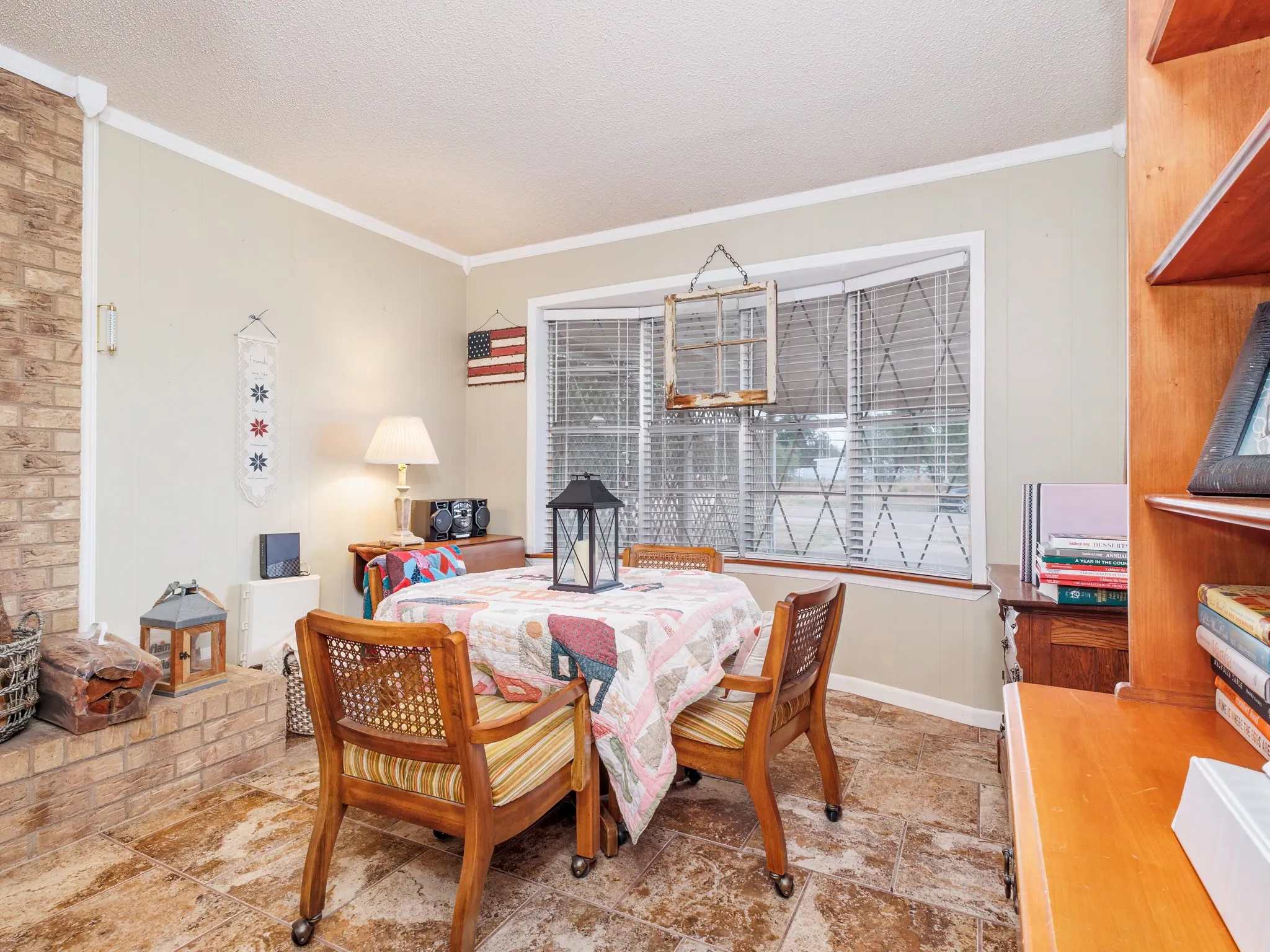 Single Family Residence For Sale in Runnels County , 1201 N 10th Street, Ballinger, Texas 76821, 3 Bedroom, 2 Bathroom, Garage spaces, 1,612 Sqft, built in 1980, mls#21405048, Real Estate Agent in Ballinger, Homes For Sale in Runnels county, Homes For Sale in Ballinger, Realtor in Ballinger Texas, Real Estate Brokerage Independent Realty Texas, Luminita Cordes Realtor