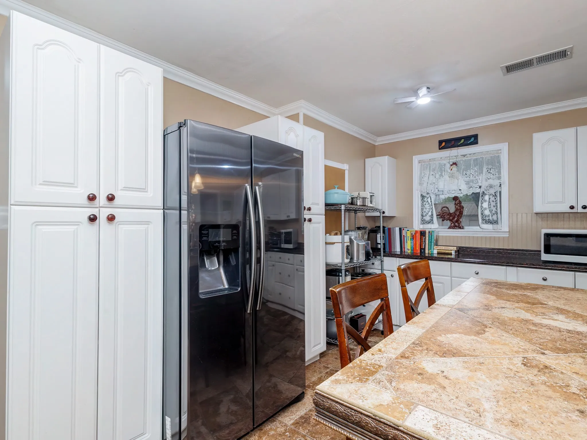 Single Family Residence For Sale in Runnels County , 1201 N 10th Street, Ballinger, Texas 76821, 3 Bedroom, 2 Bathroom, Garage spaces, 1,612 Sqft, built in 1980, mls#21405048, Real Estate Agent in Ballinger, Homes For Sale in Runnels county, Homes For Sale in Ballinger, Realtor in Ballinger Texas, Real Estate Brokerage Independent Realty Texas, Luminita Cordes Realtor
