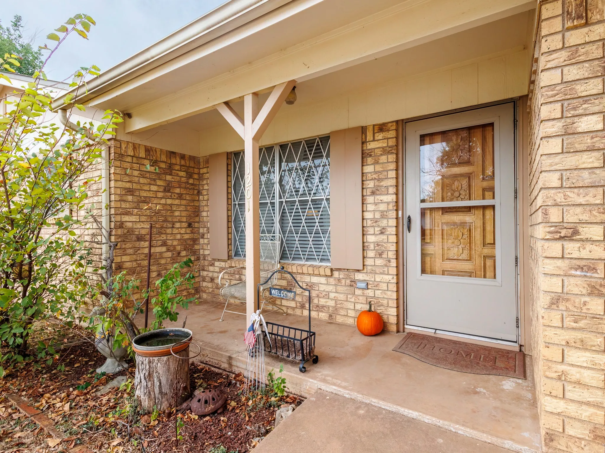 Single Family Residence For Sale in Runnels County , 1201 N 10th Street, Ballinger, Texas 76821, 3 Bedroom, 2 Bathroom, Garage spaces, 1,612 Sqft, built in 1980, mls#21405048, Real Estate Agent in Ballinger, Homes For Sale in Runnels county, Homes For Sale in Ballinger, Realtor in Ballinger Texas, Real Estate Brokerage Independent Realty Texas, Luminita Cordes Realtor