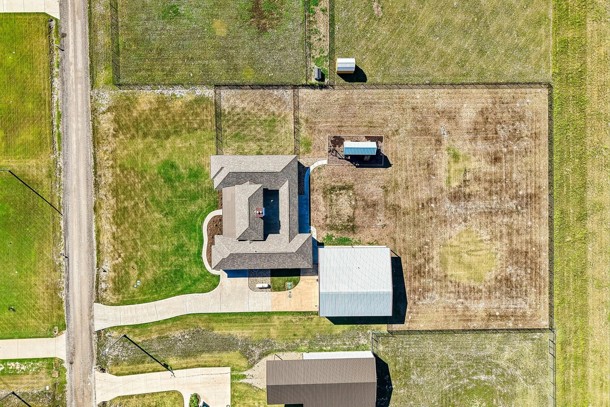 Single Family Residence For Sale in Fannin County , 291 County Road 4833, Leonard, Texas 75452, 4 Bedroom, 4 Bathroom, 4 Garage spaces, 2,618 Sqft, built in 2023, mls#21403698, Real Estate Agent in Leonard, Homes For Sale in Fannin county, Homes For Sale in Leonard, Realtor in Leonard Texas, Real Estate Brokerage Independent Realty Texas, Luminita Cordes Realtor
