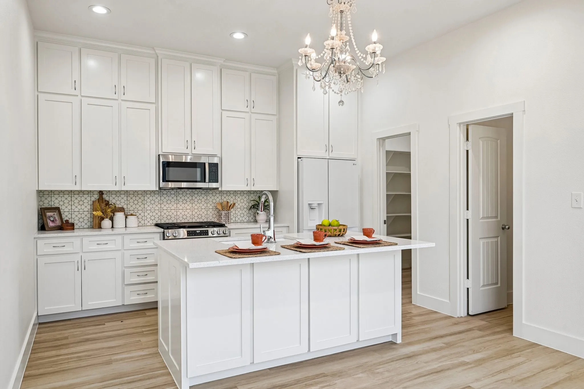 Single Family Residence For Sale in Fannin County , 291 County Road 4833, Leonard, Texas 75452, 4 Bedroom, 4 Bathroom, 4 Garage spaces, 2,618 Sqft, built in 2023, mls#21403698, Real Estate Agent in Leonard, Homes For Sale in Fannin county, Homes For Sale in Leonard, Realtor in Leonard Texas, Real Estate Brokerage Independent Realty Texas, Luminita Cordes Realtor