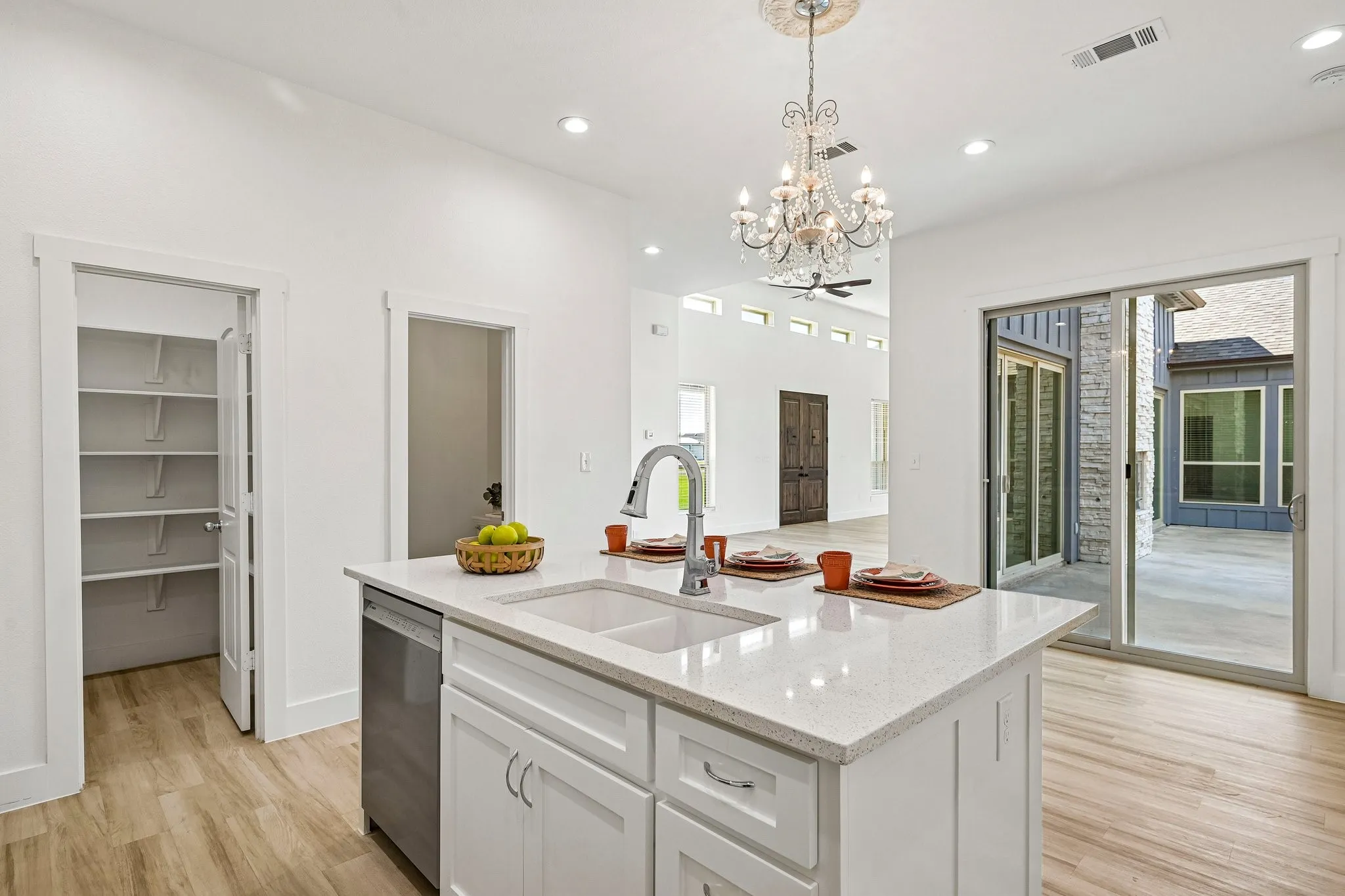 Single Family Residence For Sale in Fannin County , 291 County Road 4833, Leonard, Texas 75452, 4 Bedroom, 4 Bathroom, 4 Garage spaces, 2,618 Sqft, built in 2023, mls#21403698, Real Estate Agent in Leonard, Homes For Sale in Fannin county, Homes For Sale in Leonard, Realtor in Leonard Texas, Real Estate Brokerage Independent Realty Texas, Luminita Cordes Realtor