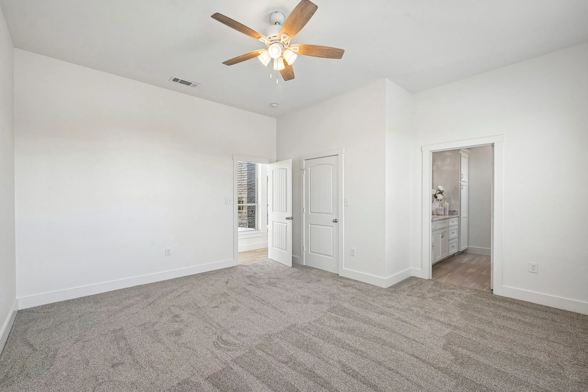 Single Family Residence For Sale in Fannin County , 291 County Road 4833, Leonard, Texas 75452, 4 Bedroom, 4 Bathroom, 4 Garage spaces, 2,618 Sqft, built in 2023, mls#21403698, Real Estate Agent in Leonard, Homes For Sale in Fannin county, Homes For Sale in Leonard, Realtor in Leonard Texas, Real Estate Brokerage Independent Realty Texas, Luminita Cordes Realtor