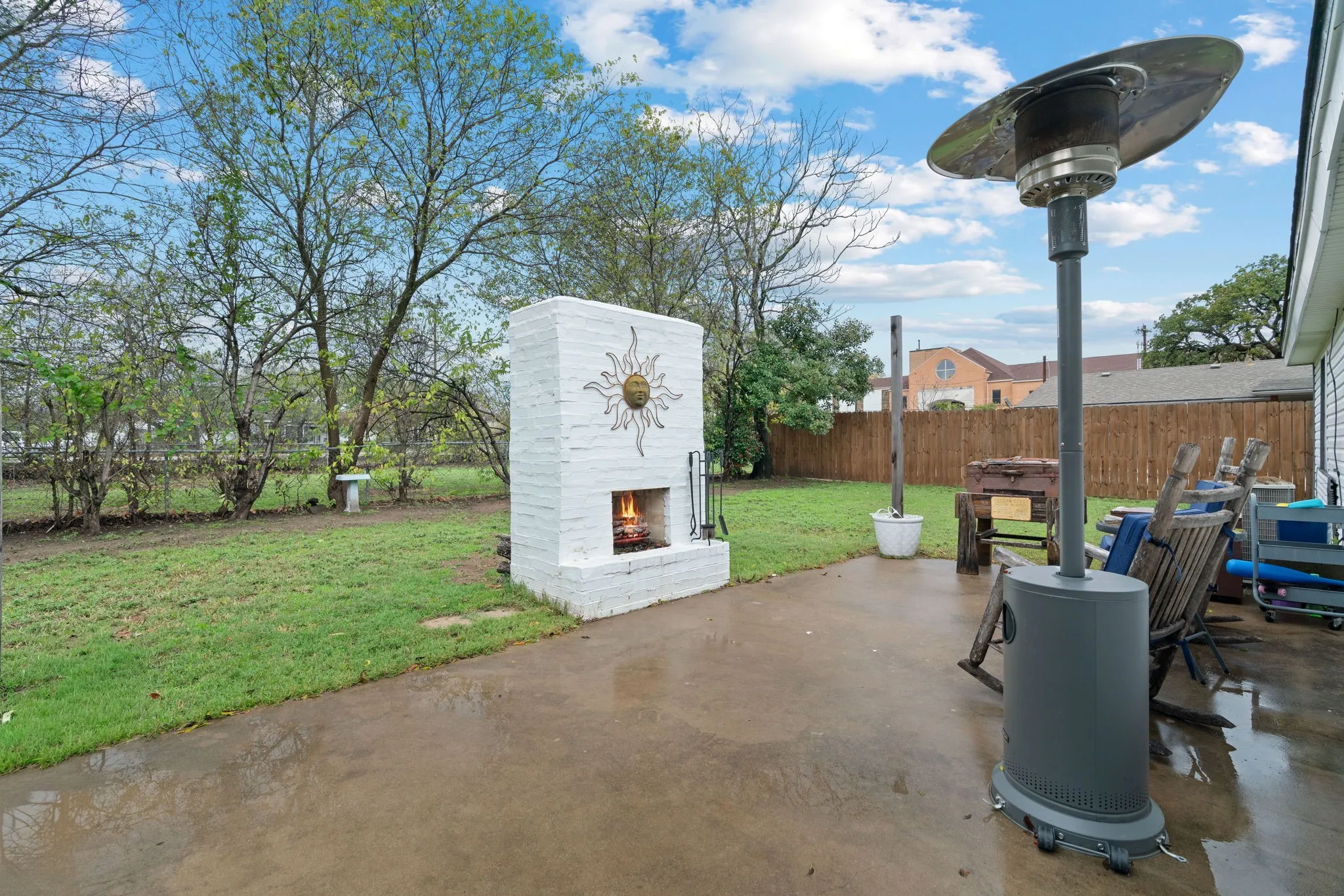 Single Family Residence For Sale in Parker County , 707 N Walnut Street, Weatherford, Texas 76086, 4 Bedroom, 2 Bathroom, Garage spaces, 1,400 Sqft, built in 1969, mls#21405124, Real Estate Agent in Weatherford, Homes For Sale in Parker county, Homes For Sale in Weatherford, Realtor in Weatherford Texas, Real Estate Brokerage Independent Realty Texas, Luminita Cordes Realtor