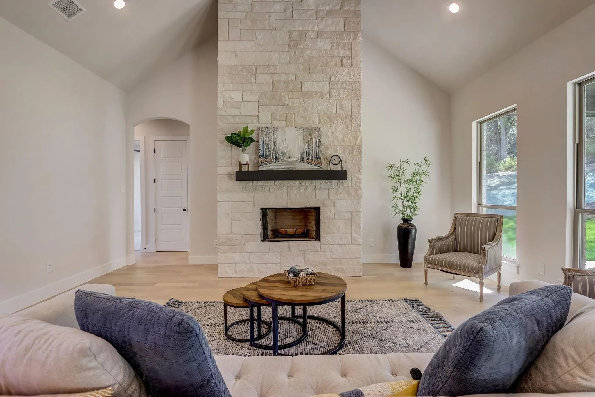 Single Family Residence For Sale in Parker County , 1007 Meadow Wood Terrace, Azle, Texas 76020, 4 Bedroom, 3 Bathroom, 3 Garage spaces, 2,408 Sqft, built in 2022, mls#21404426, Real Estate Agent in Azle, Homes For Sale in Parker county, Homes For Sale in Azle, Realtor in Azle Texas, Real Estate Brokerage Independent Realty Texas, Luminita Cordes Realtor
