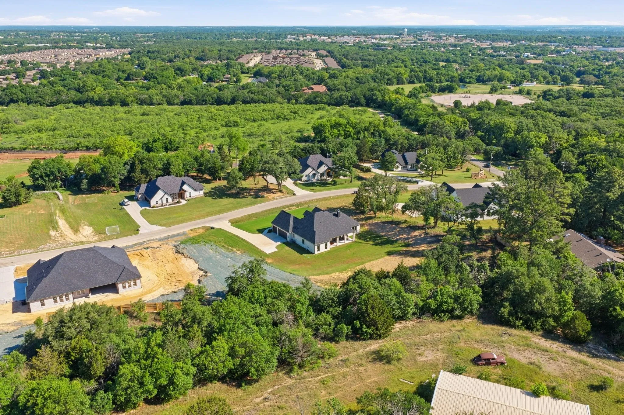 Single Family Residence For Sale in Parker County , 1007 Meadow Wood Terrace, Azle, Texas 76020, 4 Bedroom, 3 Bathroom, 3 Garage spaces, 2,408 Sqft, built in 2022, mls#21404426, Real Estate Agent in Azle, Homes For Sale in Parker county, Homes For Sale in Azle, Realtor in Azle Texas, Real Estate Brokerage Independent Realty Texas, Luminita Cordes Realtor