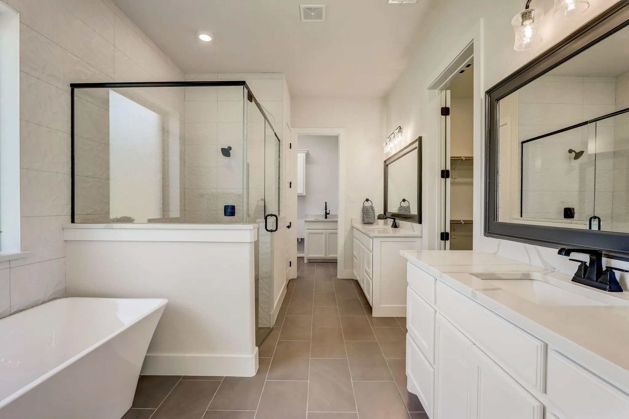 Single Family Residence For Sale in Parker County , 1007 Meadow Wood Terrace, Azle, Texas 76020, 4 Bedroom, 3 Bathroom, 3 Garage spaces, 2,408 Sqft, built in 2022, mls#21404426, Real Estate Agent in Azle, Homes For Sale in Parker county, Homes For Sale in Azle, Realtor in Azle Texas, Real Estate Brokerage Independent Realty Texas, Luminita Cordes Realtor