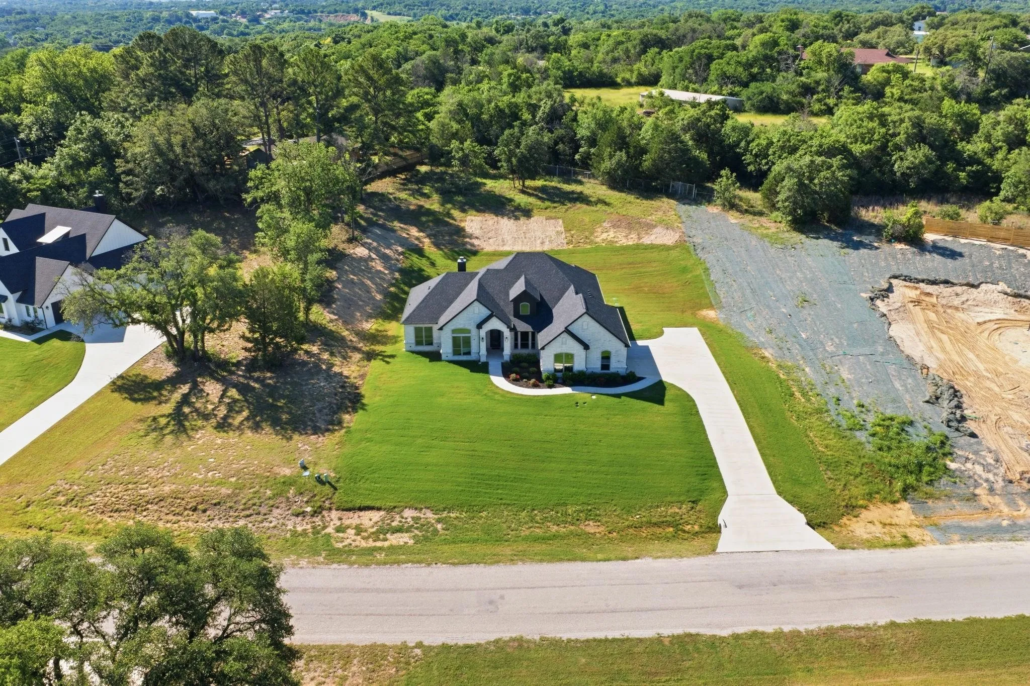 Single Family Residence For Sale in Parker County , 1007 Meadow Wood Terrace, Azle, Texas 76020, 4 Bedroom, 3 Bathroom, 3 Garage spaces, 2,408 Sqft, built in 2022, mls#21404426, Real Estate Agent in Azle, Homes For Sale in Parker county, Homes For Sale in Azle, Realtor in Azle Texas, Real Estate Brokerage Independent Realty Texas, Luminita Cordes Realtor