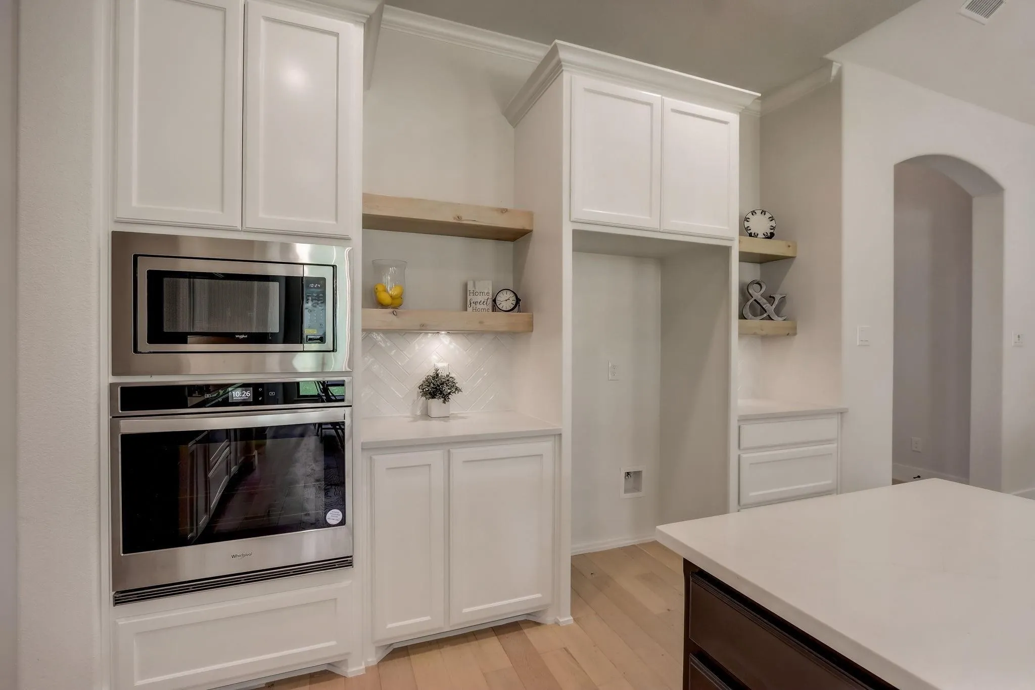 Single Family Residence For Sale in Parker County , 1007 Meadow Wood Terrace, Azle, Texas 76020, 4 Bedroom, 3 Bathroom, 3 Garage spaces, 2,408 Sqft, built in 2022, mls#21404426, Real Estate Agent in Azle, Homes For Sale in Parker county, Homes For Sale in Azle, Realtor in Azle Texas, Real Estate Brokerage Independent Realty Texas, Luminita Cordes Realtor