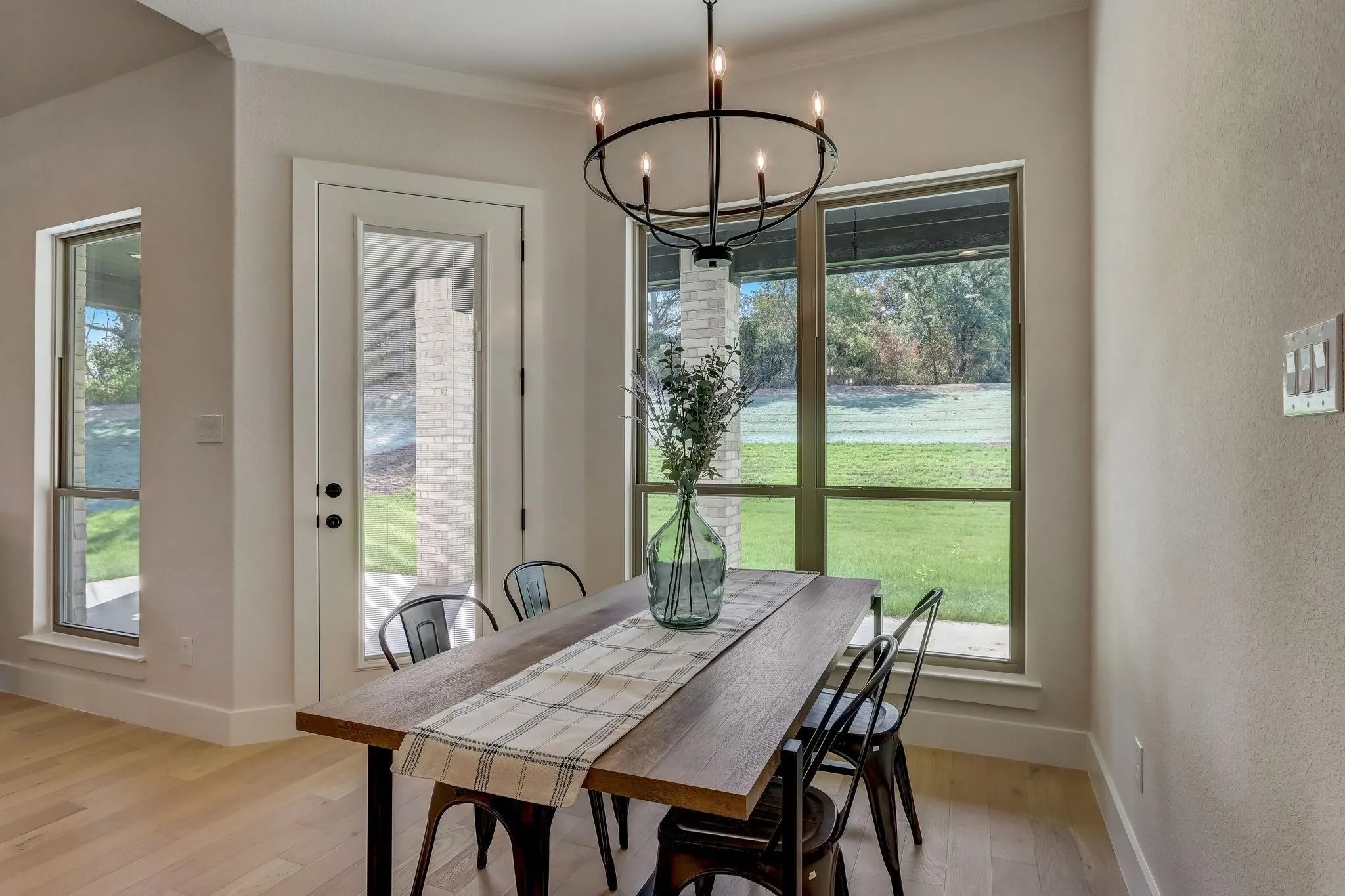 Single Family Residence For Sale in Parker County , 1007 Meadow Wood Terrace, Azle, Texas 76020, 4 Bedroom, 3 Bathroom, 3 Garage spaces, 2,408 Sqft, built in 2022, mls#21404426, Real Estate Agent in Azle, Homes For Sale in Parker county, Homes For Sale in Azle, Realtor in Azle Texas, Real Estate Brokerage Independent Realty Texas, Luminita Cordes Realtor