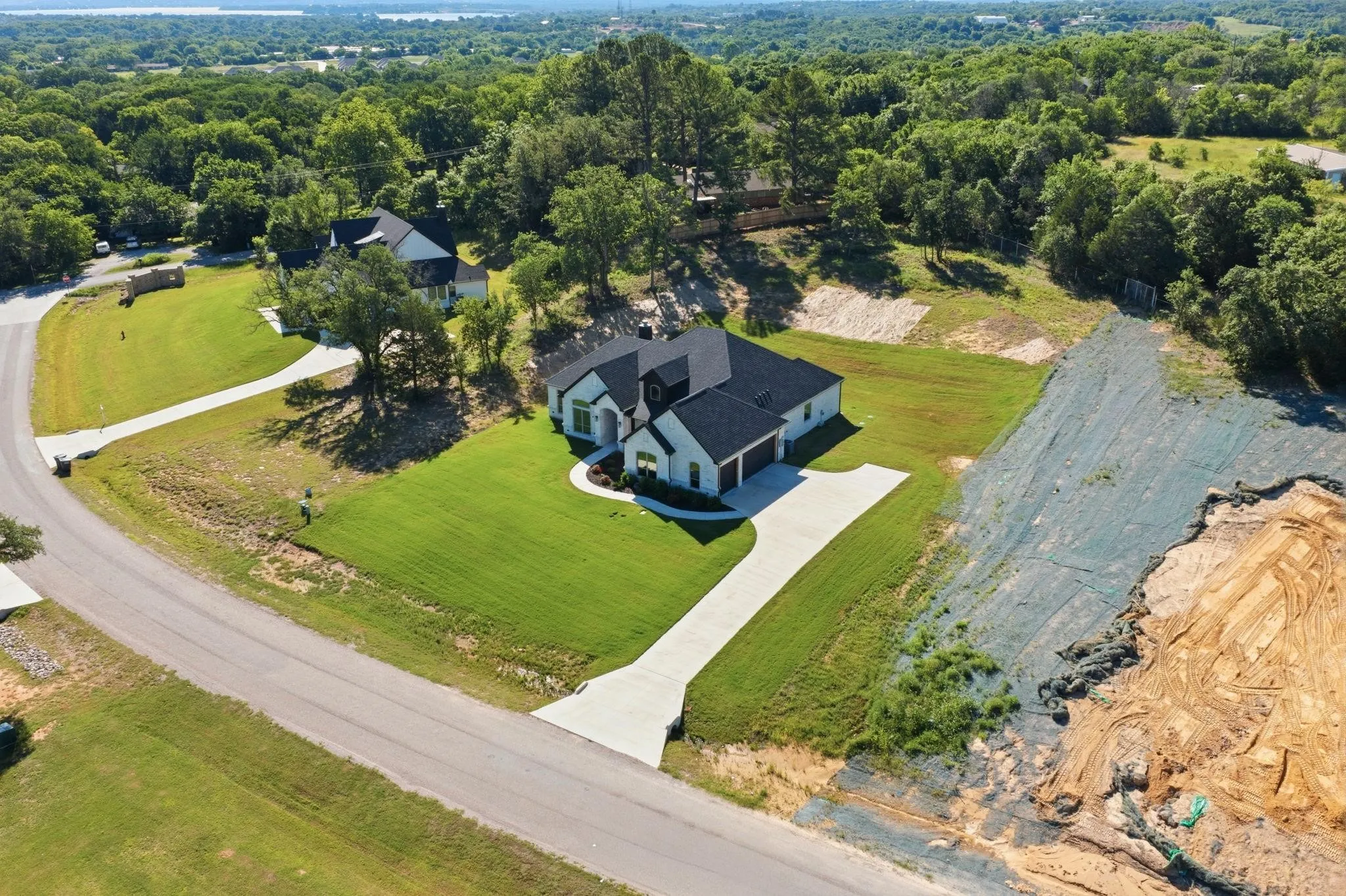 Single Family Residence For Sale in Parker County , 1007 Meadow Wood Terrace, Azle, Texas 76020, 4 Bedroom, 3 Bathroom, 3 Garage spaces, 2,408 Sqft, built in 2022, mls#21404426, Real Estate Agent in Azle, Homes For Sale in Parker county, Homes For Sale in Azle, Realtor in Azle Texas, Real Estate Brokerage Independent Realty Texas, Luminita Cordes Realtor