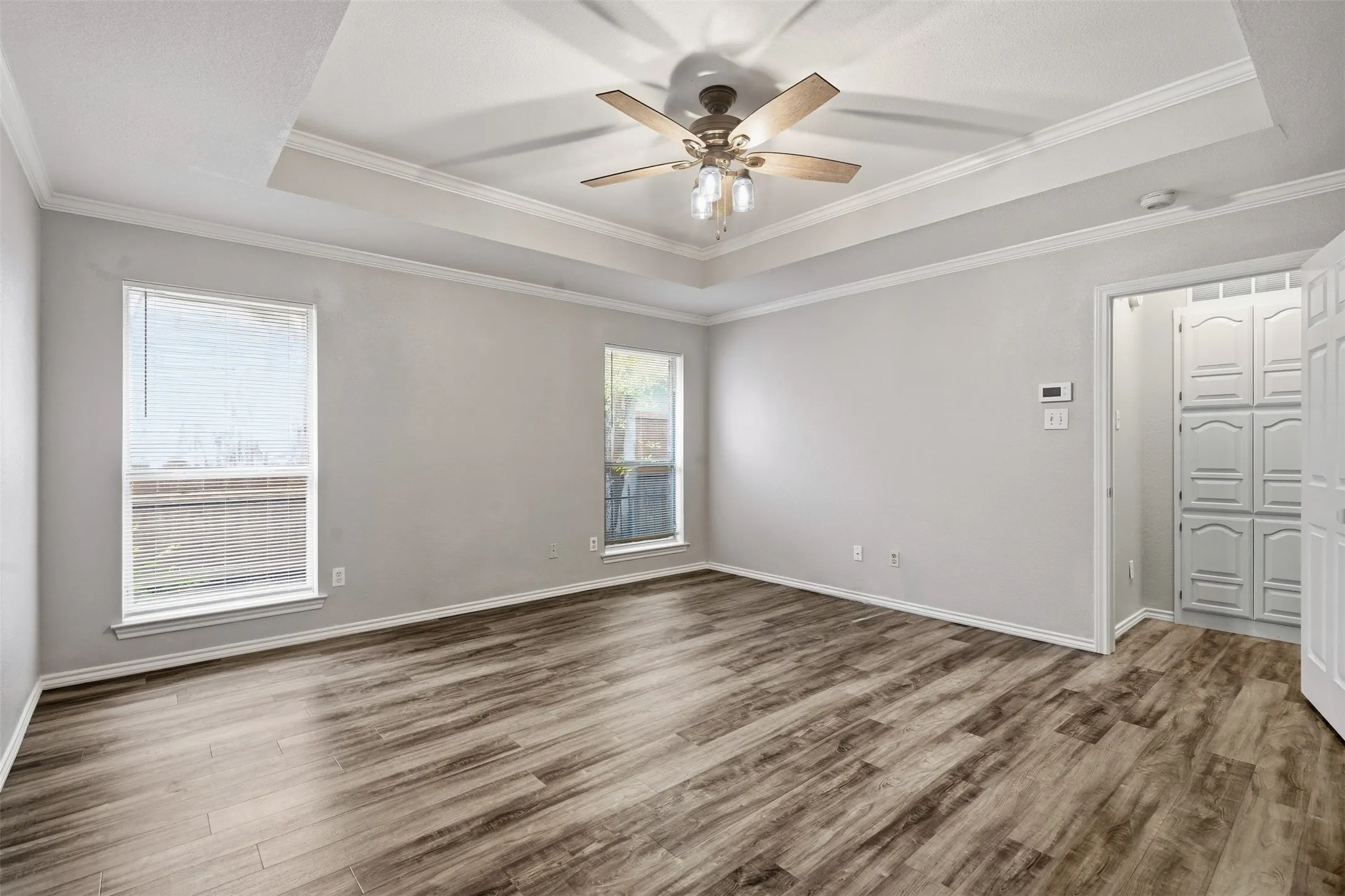 Single Family Residence For Sale in Tarrant County , 8824 Jason Court, North Richland Hills, Texas 76182, 3 Bedroom, 3 Bathroom, 3 Garage spaces, 2,191 Sqft, built in 1993, mls#21404758, Real Estate Agent in North Richland Hills, Homes For Sale in Tarrant county, Homes For Sale in North Richland Hills, Realtor in North Richland Hills Texas, Real Estate Brokerage Independent Realty Texas, Luminita Cordes Realtor