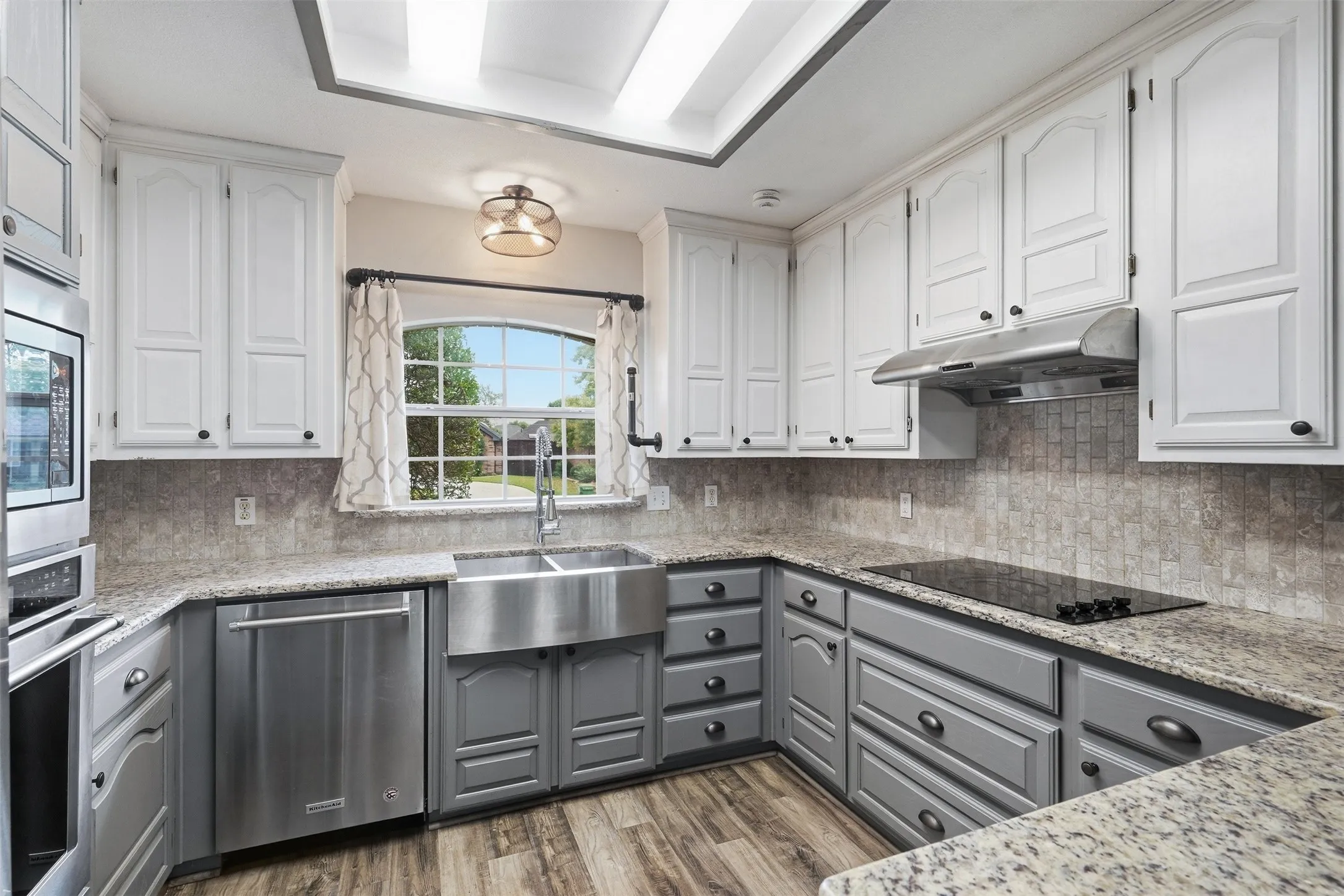 Single Family Residence For Sale in Tarrant County , 8824 Jason Court, North Richland Hills, Texas 76182, 3 Bedroom, 3 Bathroom, 3 Garage spaces, 2,191 Sqft, built in 1993, mls#21404758, Real Estate Agent in North Richland Hills, Homes For Sale in Tarrant county, Homes For Sale in North Richland Hills, Realtor in North Richland Hills Texas, Real Estate Brokerage Independent Realty Texas, Luminita Cordes Realtor