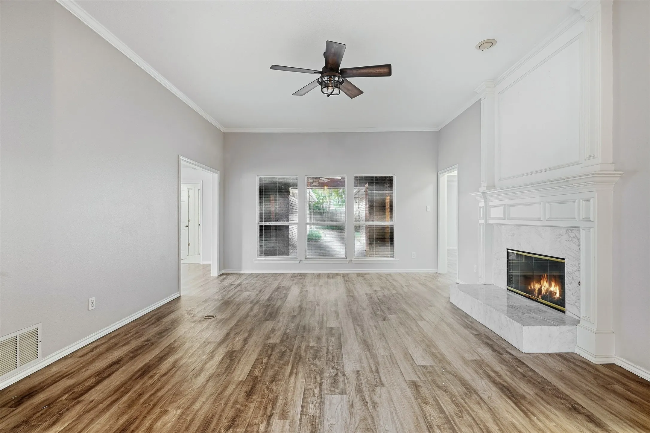 Single Family Residence For Sale in Tarrant County , 8824 Jason Court, North Richland Hills, Texas 76182, 3 Bedroom, 3 Bathroom, 3 Garage spaces, 2,191 Sqft, built in 1993, mls#21404758, Real Estate Agent in North Richland Hills, Homes For Sale in Tarrant county, Homes For Sale in North Richland Hills, Realtor in North Richland Hills Texas, Real Estate Brokerage Independent Realty Texas, Luminita Cordes Realtor