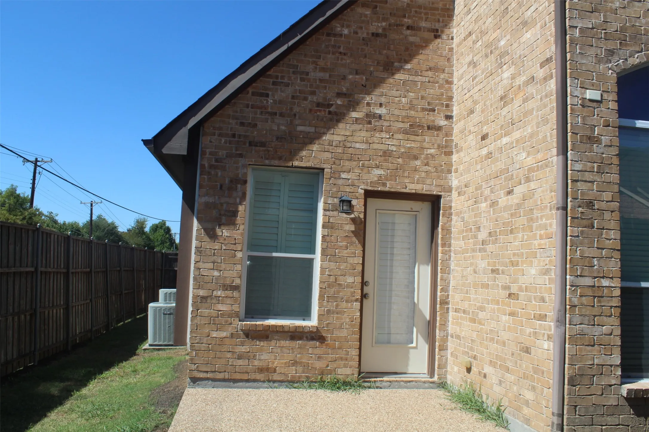 Single Family Residence For Sale in Dallas County , 825 Lotus Drive, Richardson, Texas 75081, 4 Bedroom, 4 Bathroom, 2 Garage spaces, 3,135 Sqft, built in 2007, mls#21405139, Real Estate Agent in Richardson, Homes For Sale in Dallas county, Homes For Sale in Richardson, Realtor in Richardson Texas, Real Estate Brokerage Independent Realty Texas, Luminita Cordes Realtor