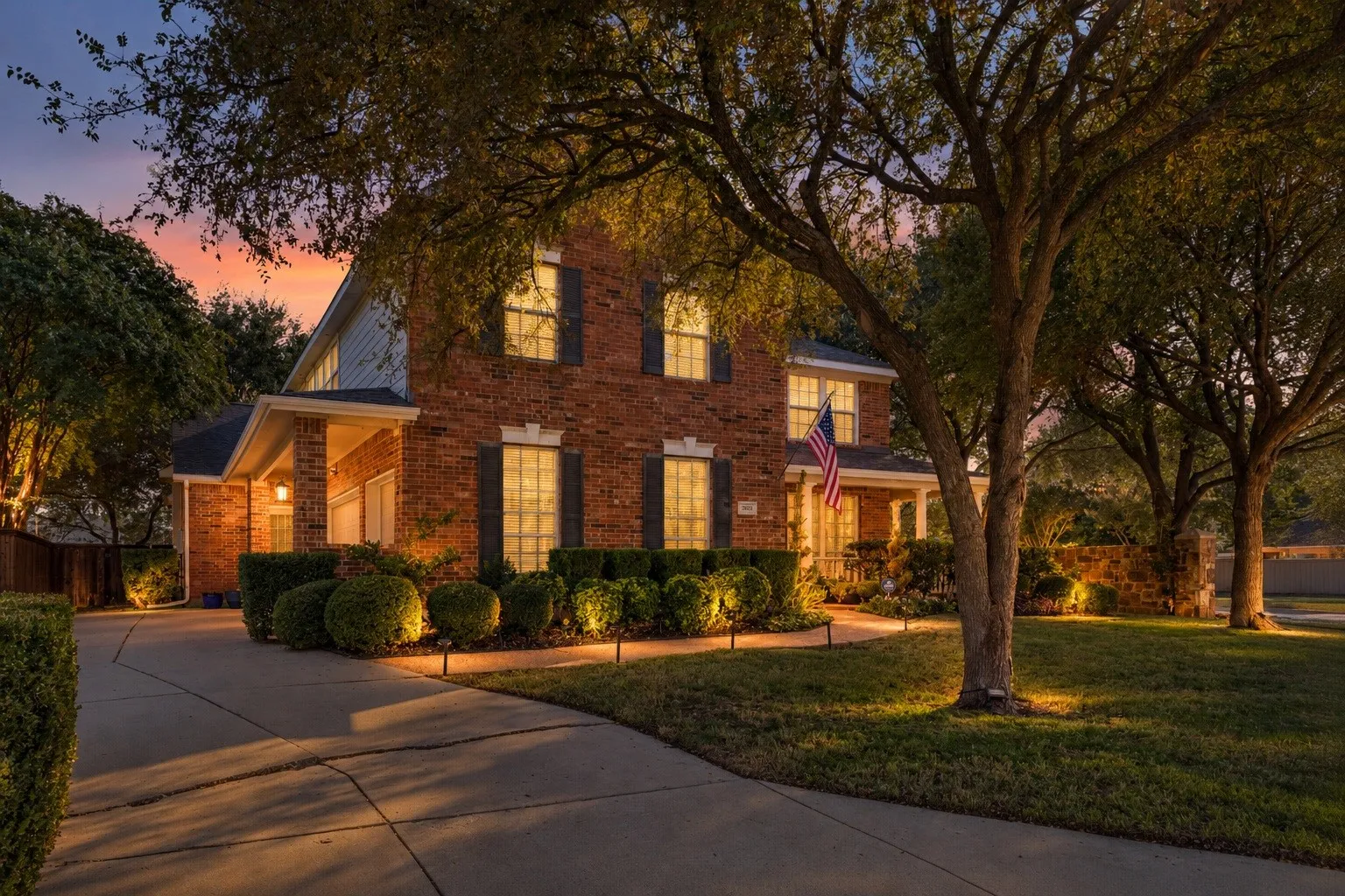 Single Family Residence For Sale in Collin County , 5705 Sandalwood Drive, Mc Kinney, Texas 75072, 4 Bedroom, 4 Bathroom, 3 Garage spaces, 3,236 Sqft, built in 1999, mls#21405125, Real Estate Agent in Mc Kinney, Homes For Sale in Collin county, Homes For Sale in Mc Kinney, Realtor in Mc Kinney Texas, Real Estate Brokerage Independent Realty Texas, Luminita Cordes Realtor