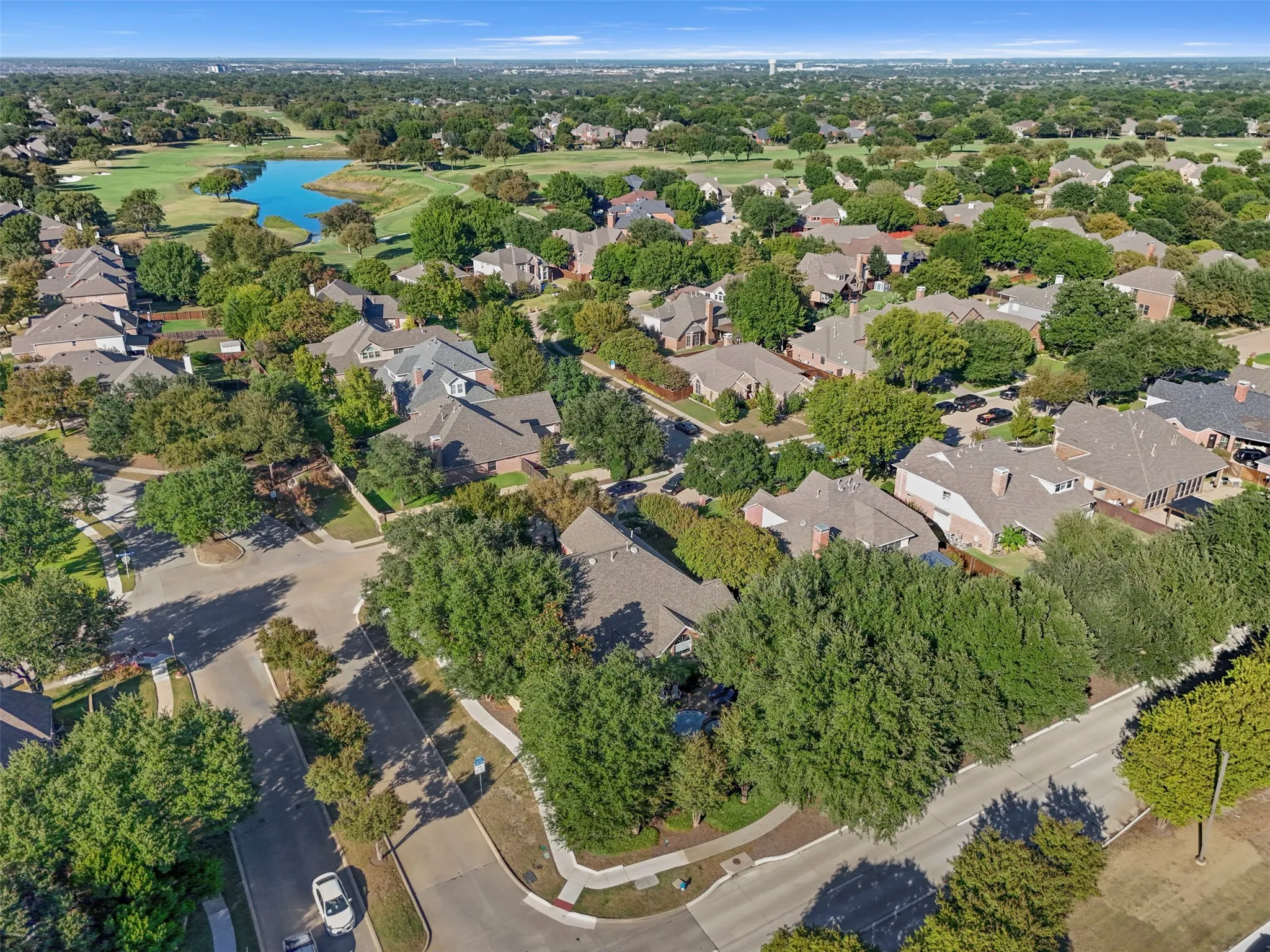 Single Family Residence For Sale in Collin County , 5705 Sandalwood Drive, Mc Kinney, Texas 75072, 4 Bedroom, 4 Bathroom, 3 Garage spaces, 3,236 Sqft, built in 1999, mls#21405125, Real Estate Agent in Mc Kinney, Homes For Sale in Collin county, Homes For Sale in Mc Kinney, Realtor in Mc Kinney Texas, Real Estate Brokerage Independent Realty Texas, Luminita Cordes Realtor