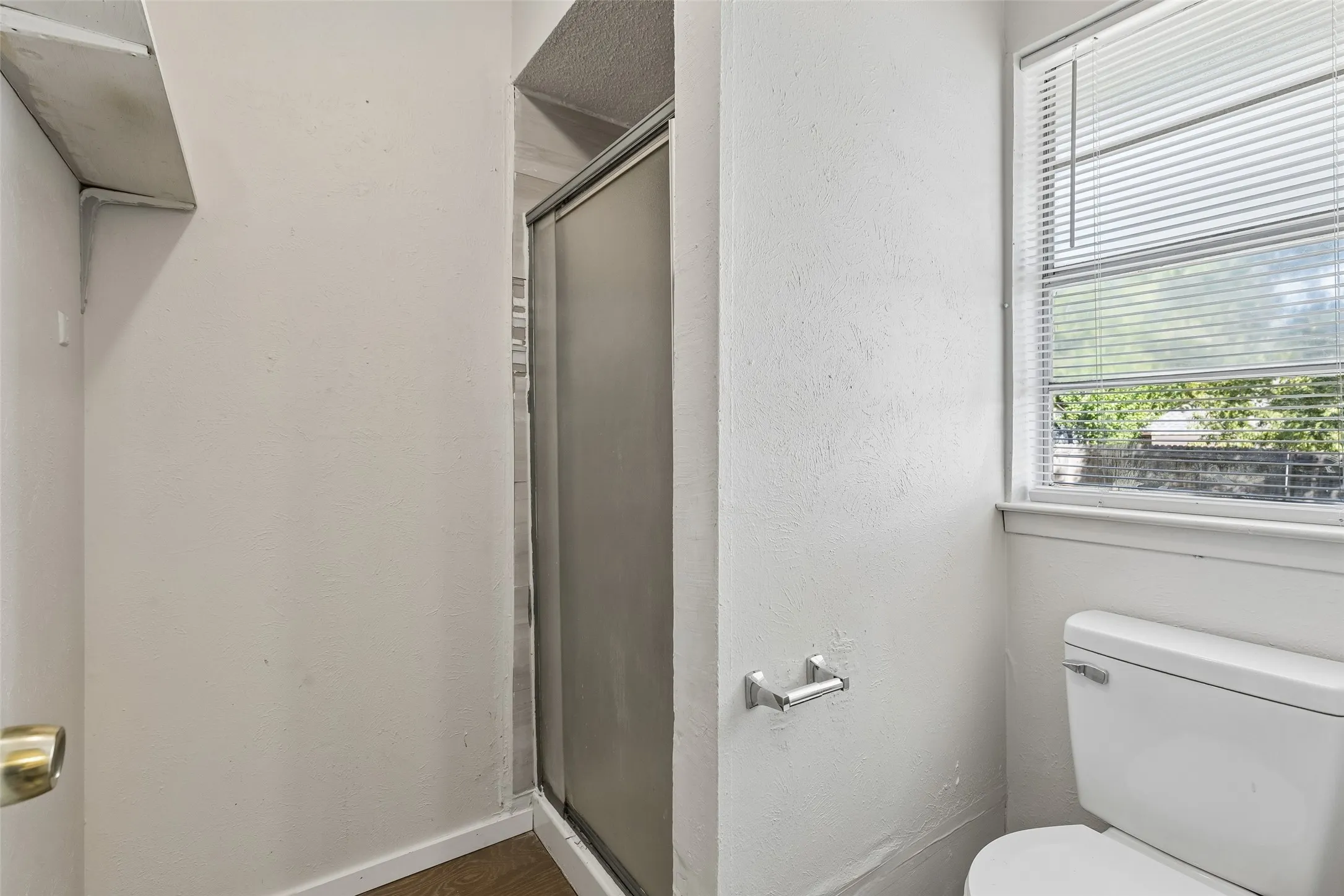 Single Family Residence For Sale in Tarrant County , 517 Sussex Drive, Arlington, Texas 76014, 3 Bedroom, 2 Bathroom, 2 Garage spaces, 1,489 Sqft, built in 1973, mls#21402180, Real Estate Agent in Arlington, Homes For Sale in Tarrant county, Homes For Sale in Arlington, Realtor in Arlington Texas, Real Estate Brokerage Independent Realty Texas, Luminita Cordes Realtor