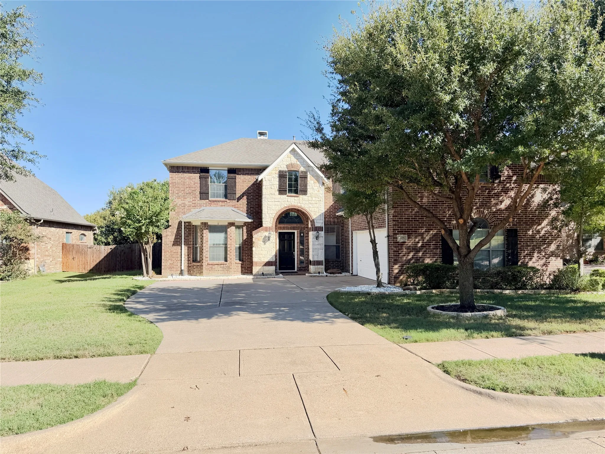 Single Family Residence For Sale in Tarrant County , 205 Edenderry Drive, Keller, Texas 76248, 4 Bedroom, 4 Bathroom, 2 Garage spaces, 3,734 Sqft, built in 2006, mls#21405067, Real Estate Agent in Keller, Homes For Sale in Tarrant county, Homes For Sale in Keller, Realtor in Keller Texas, Real Estate Brokerage Independent Realty Texas, Luminita Cordes Realtor