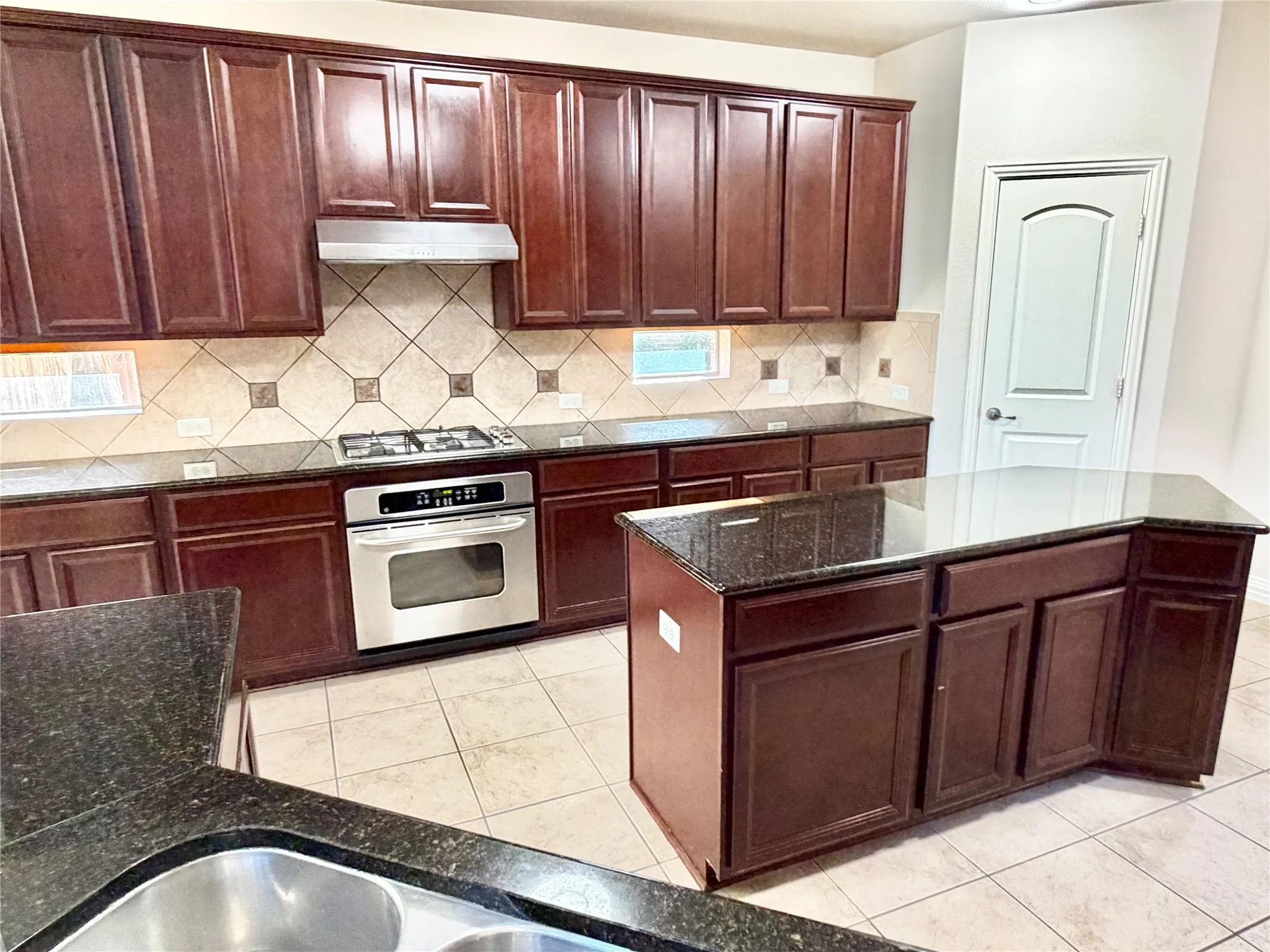 Single Family Residence For Sale in Tarrant County , 205 Edenderry Drive, Keller, Texas 76248, 4 Bedroom, 4 Bathroom, 2 Garage spaces, 3,734 Sqft, built in 2006, mls#21405067, Real Estate Agent in Keller, Homes For Sale in Tarrant county, Homes For Sale in Keller, Realtor in Keller Texas, Real Estate Brokerage Independent Realty Texas, Luminita Cordes Realtor