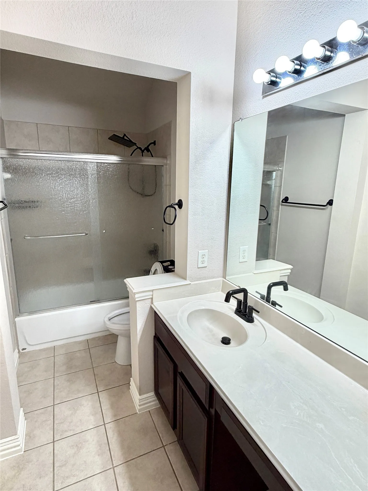 Single Family Residence For Sale in Tarrant County , 205 Edenderry Drive, Keller, Texas 76248, 4 Bedroom, 4 Bathroom, 2 Garage spaces, 3,734 Sqft, built in 2006, mls#21405067, Real Estate Agent in Keller, Homes For Sale in Tarrant county, Homes For Sale in Keller, Realtor in Keller Texas, Real Estate Brokerage Independent Realty Texas, Luminita Cordes Realtor