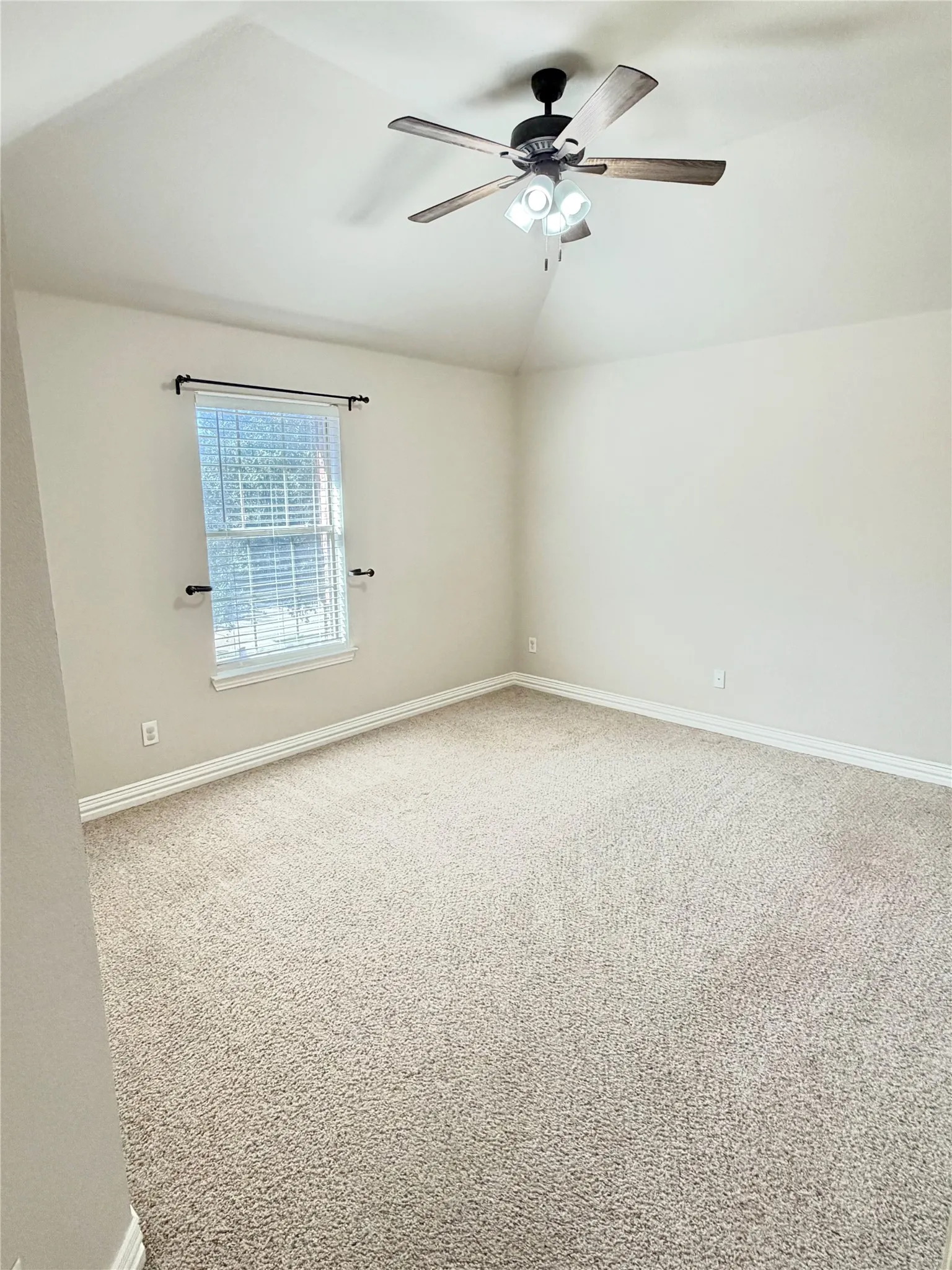 Single Family Residence For Sale in Tarrant County , 205 Edenderry Drive, Keller, Texas 76248, 4 Bedroom, 4 Bathroom, 2 Garage spaces, 3,734 Sqft, built in 2006, mls#21405067, Real Estate Agent in Keller, Homes For Sale in Tarrant county, Homes For Sale in Keller, Realtor in Keller Texas, Real Estate Brokerage Independent Realty Texas, Luminita Cordes Realtor