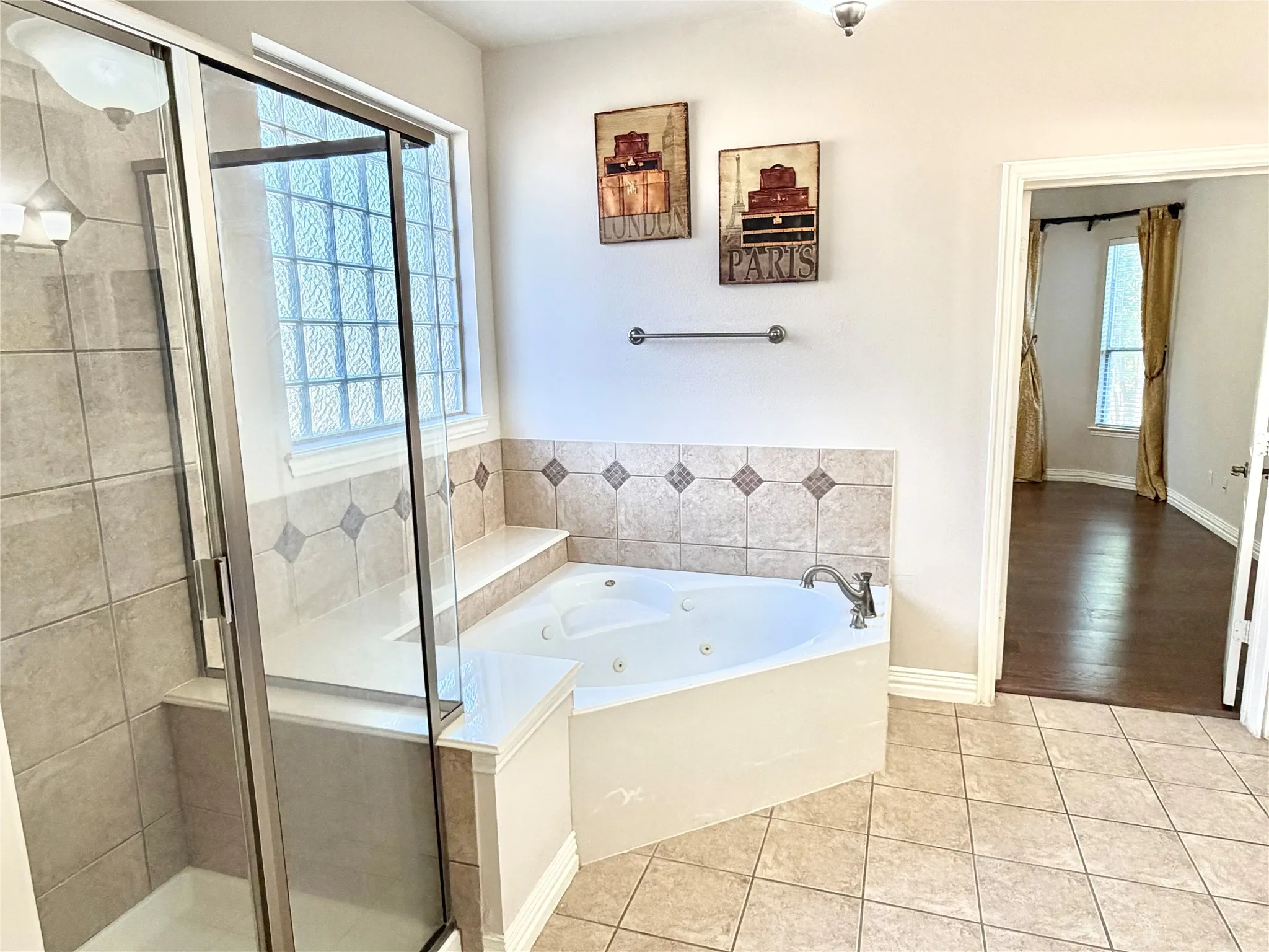 Single Family Residence For Sale in Tarrant County , 205 Edenderry Drive, Keller, Texas 76248, 4 Bedroom, 4 Bathroom, 2 Garage spaces, 3,734 Sqft, built in 2006, mls#21405067, Real Estate Agent in Keller, Homes For Sale in Tarrant county, Homes For Sale in Keller, Realtor in Keller Texas, Real Estate Brokerage Independent Realty Texas, Luminita Cordes Realtor