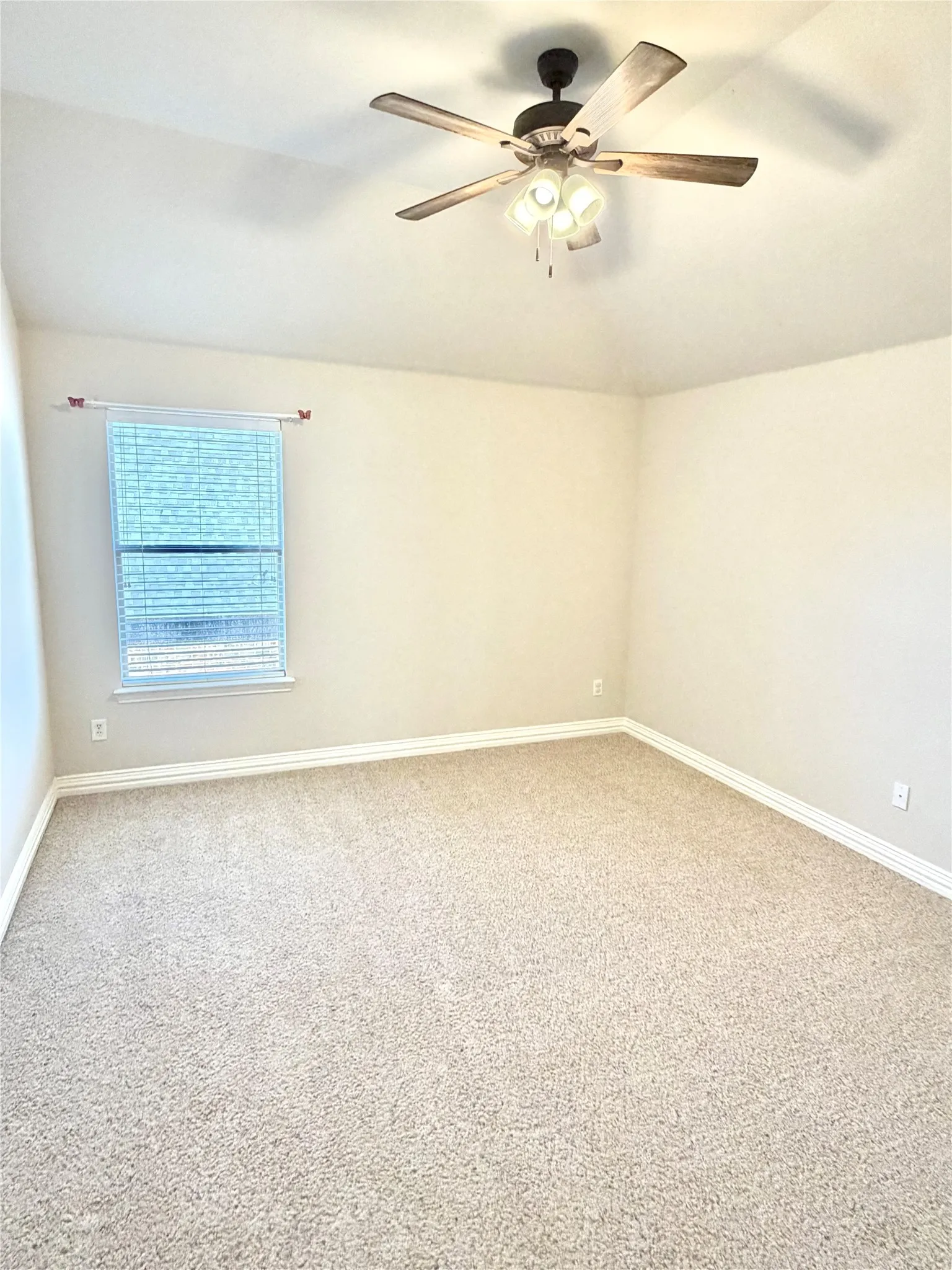 Single Family Residence For Sale in Tarrant County , 205 Edenderry Drive, Keller, Texas 76248, 4 Bedroom, 4 Bathroom, 2 Garage spaces, 3,734 Sqft, built in 2006, mls#21405067, Real Estate Agent in Keller, Homes For Sale in Tarrant county, Homes For Sale in Keller, Realtor in Keller Texas, Real Estate Brokerage Independent Realty Texas, Luminita Cordes Realtor