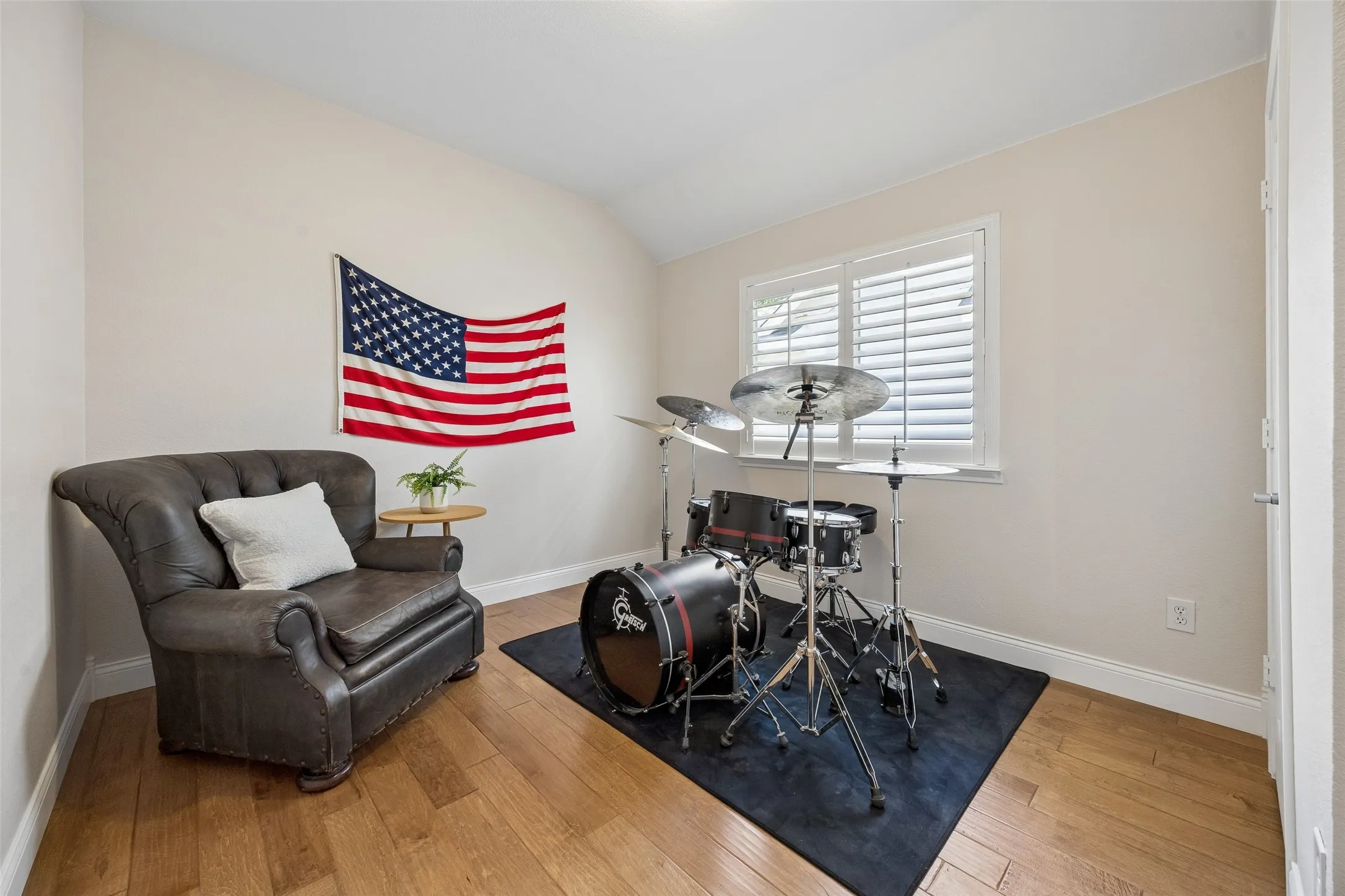 Versatile additional bedroom ready to fit your lifestyle and needs.