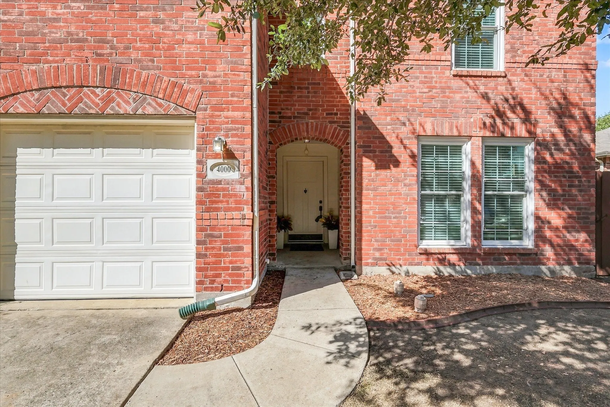 Single Family Residence For Sale in Collin County , 4000 Plymouth Drive, Mc Kinney, Texas 75070, 4 Bedroom, 3 Bathroom, 2 Garage spaces, 2,696 Sqft, built in 2005, mls#21400558, Real Estate Agent in Mc Kinney, Homes For Sale in Collin county, Homes For Sale in Mc Kinney, Realtor in Mc Kinney Texas, Real Estate Brokerage Independent Realty Texas, Luminita Cordes Realtor