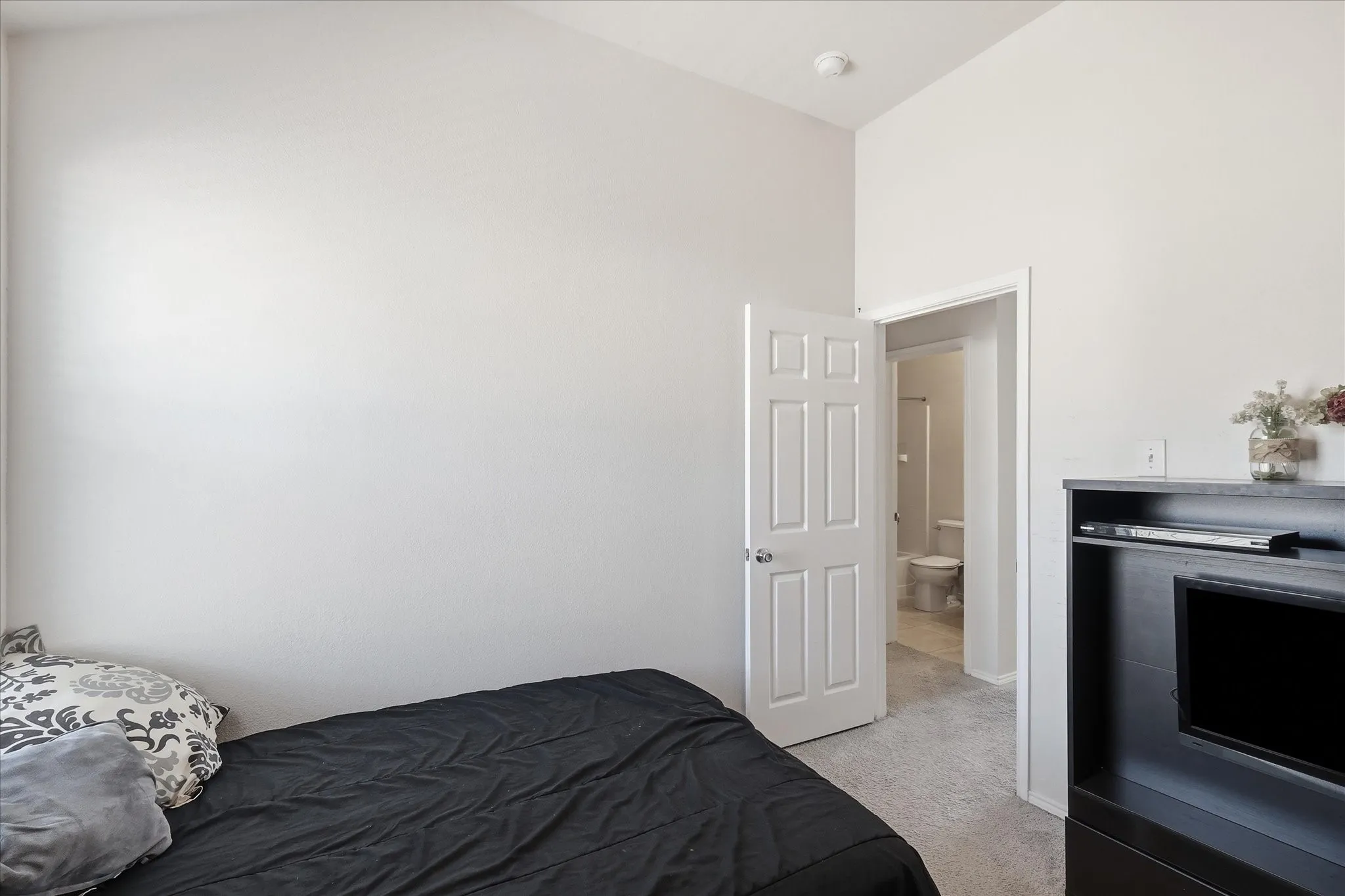 Single Family Residence For Sale in Collin County , 4000 Plymouth Drive, Mc Kinney, Texas 75070, 4 Bedroom, 3 Bathroom, 2 Garage spaces, 2,696 Sqft, built in 2005, mls#21400558, Real Estate Agent in Mc Kinney, Homes For Sale in Collin county, Homes For Sale in Mc Kinney, Realtor in Mc Kinney Texas, Real Estate Brokerage Independent Realty Texas, Luminita Cordes Realtor