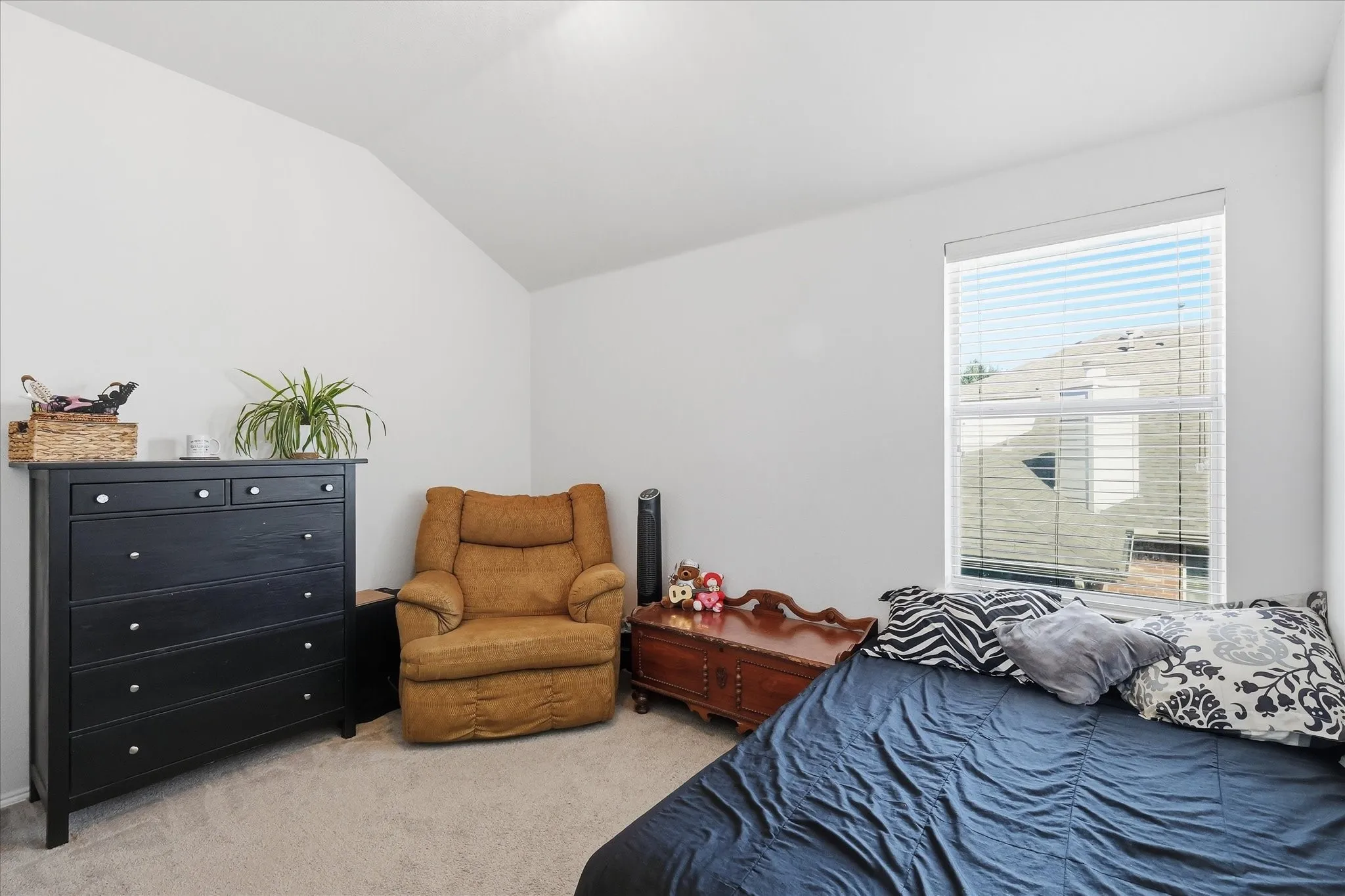 Single Family Residence For Sale in Collin County , 4000 Plymouth Drive, Mc Kinney, Texas 75070, 4 Bedroom, 3 Bathroom, 2 Garage spaces, 2,696 Sqft, built in 2005, mls#21400558, Real Estate Agent in Mc Kinney, Homes For Sale in Collin county, Homes For Sale in Mc Kinney, Realtor in Mc Kinney Texas, Real Estate Brokerage Independent Realty Texas, Luminita Cordes Realtor