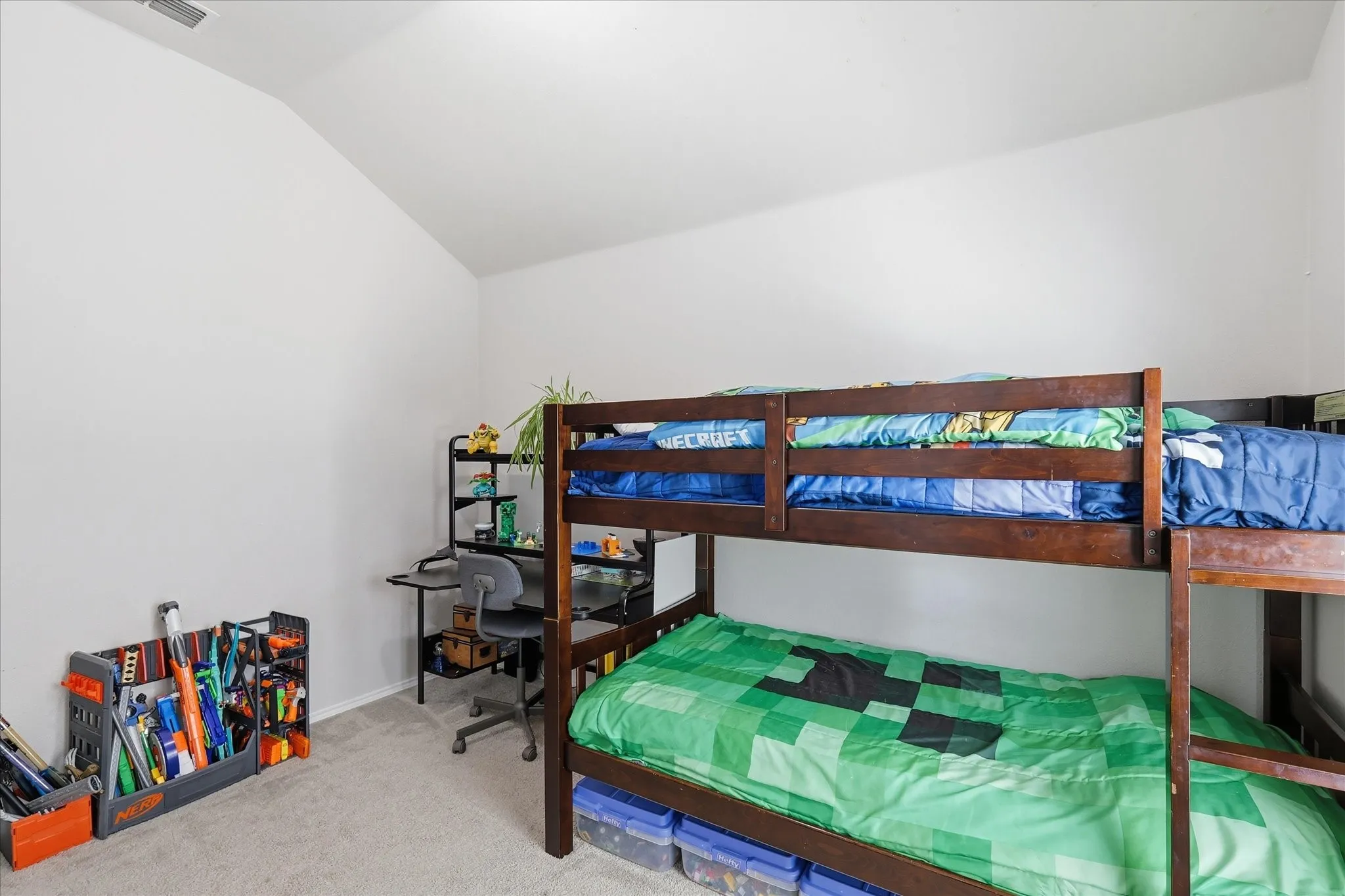 Single Family Residence For Sale in Collin County , 4000 Plymouth Drive, Mc Kinney, Texas 75070, 4 Bedroom, 3 Bathroom, 2 Garage spaces, 2,696 Sqft, built in 2005, mls#21400558, Real Estate Agent in Mc Kinney, Homes For Sale in Collin county, Homes For Sale in Mc Kinney, Realtor in Mc Kinney Texas, Real Estate Brokerage Independent Realty Texas, Luminita Cordes Realtor