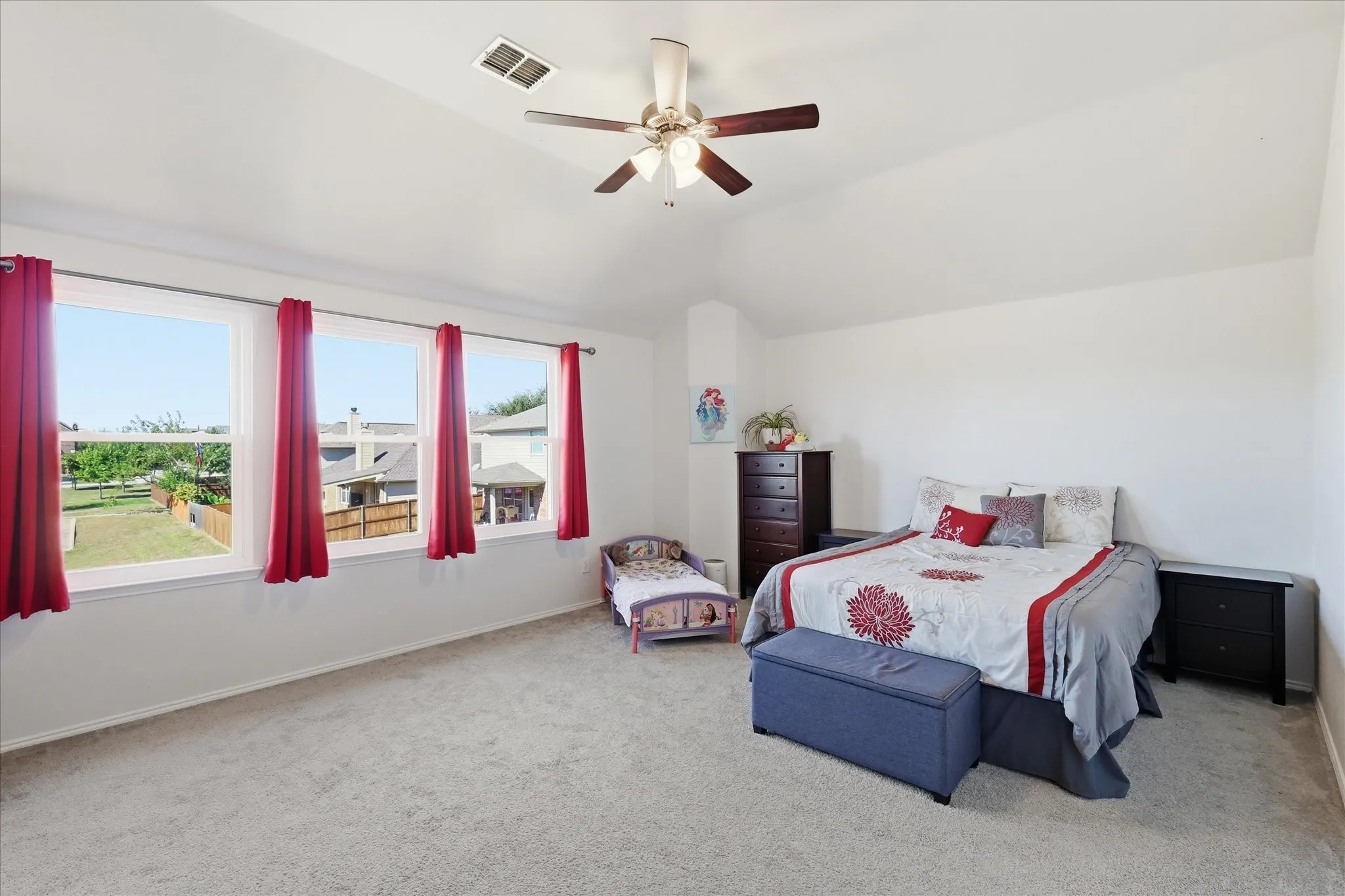 Single Family Residence For Sale in Collin County , 4000 Plymouth Drive, Mc Kinney, Texas 75070, 4 Bedroom, 3 Bathroom, 2 Garage spaces, 2,696 Sqft, built in 2005, mls#21400558, Real Estate Agent in Mc Kinney, Homes For Sale in Collin county, Homes For Sale in Mc Kinney, Realtor in Mc Kinney Texas, Real Estate Brokerage Independent Realty Texas, Luminita Cordes Realtor