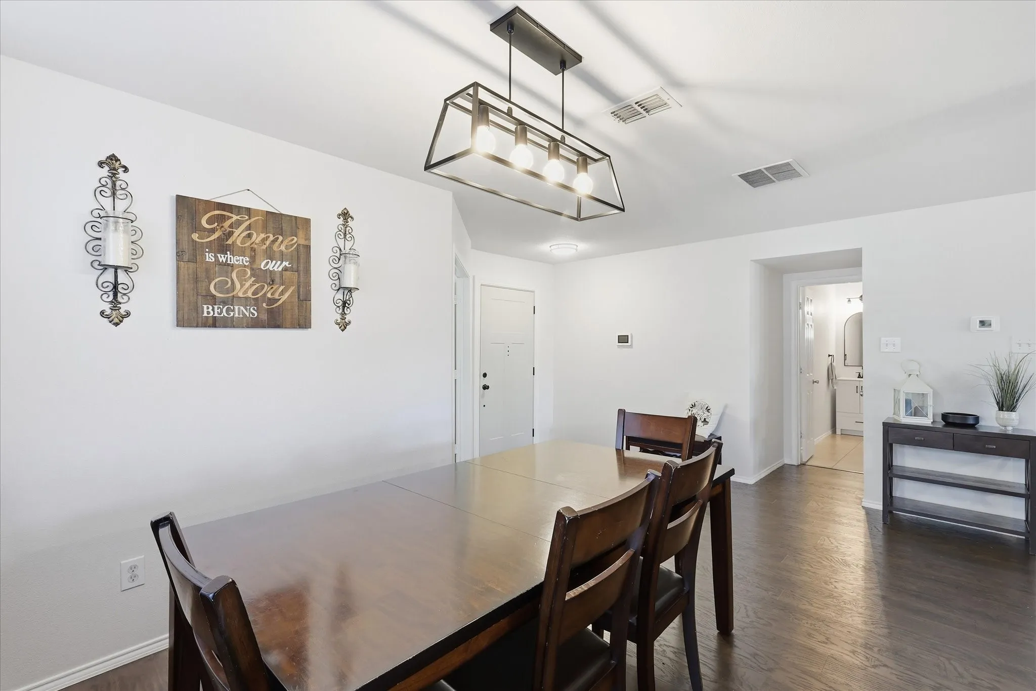 Single Family Residence For Sale in Collin County , 4000 Plymouth Drive, Mc Kinney, Texas 75070, 4 Bedroom, 3 Bathroom, 2 Garage spaces, 2,696 Sqft, built in 2005, mls#21400558, Real Estate Agent in Mc Kinney, Homes For Sale in Collin county, Homes For Sale in Mc Kinney, Realtor in Mc Kinney Texas, Real Estate Brokerage Independent Realty Texas, Luminita Cordes Realtor