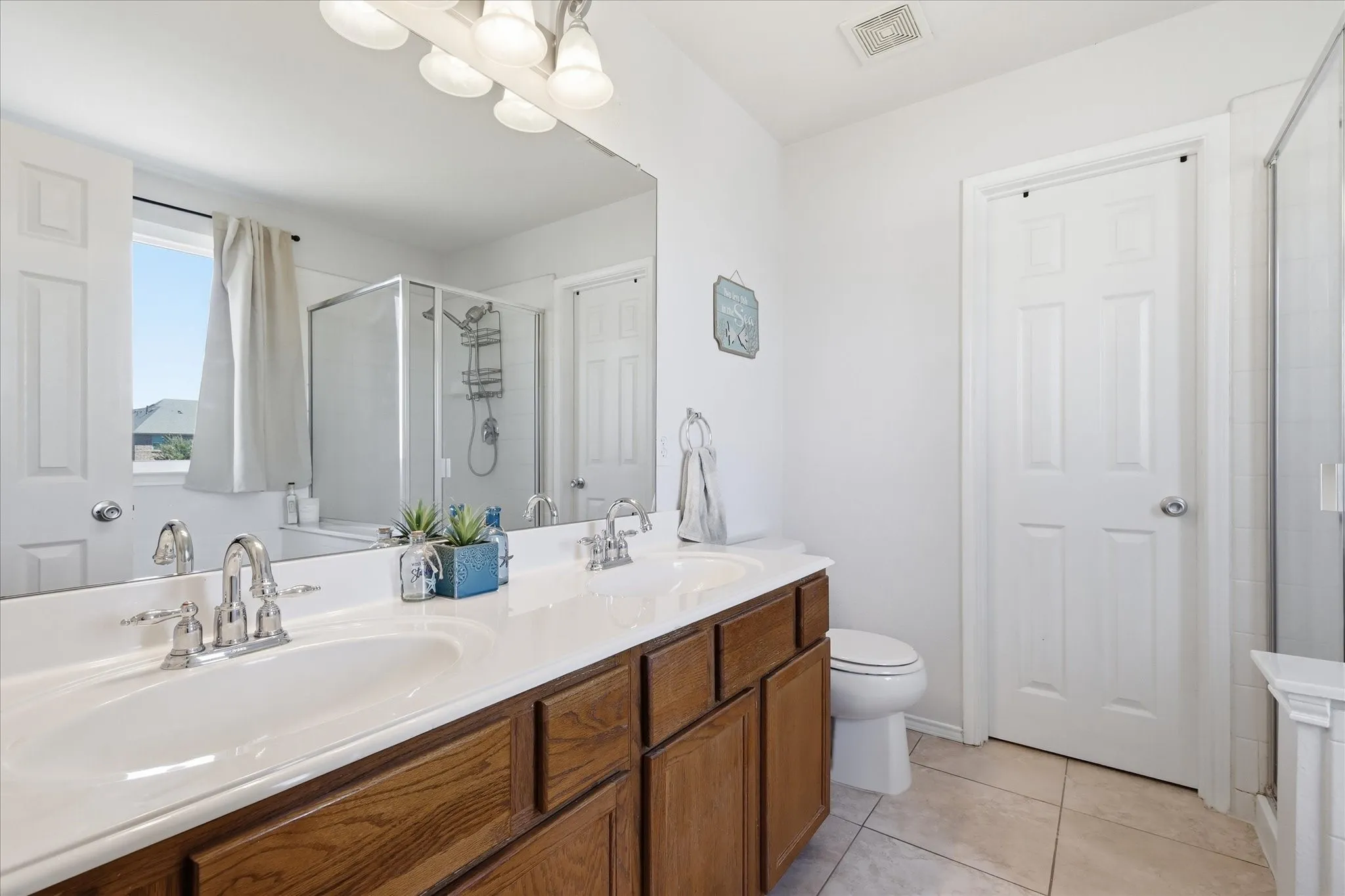 Single Family Residence For Sale in Collin County , 4000 Plymouth Drive, Mc Kinney, Texas 75070, 4 Bedroom, 3 Bathroom, 2 Garage spaces, 2,696 Sqft, built in 2005, mls#21400558, Real Estate Agent in Mc Kinney, Homes For Sale in Collin county, Homes For Sale in Mc Kinney, Realtor in Mc Kinney Texas, Real Estate Brokerage Independent Realty Texas, Luminita Cordes Realtor