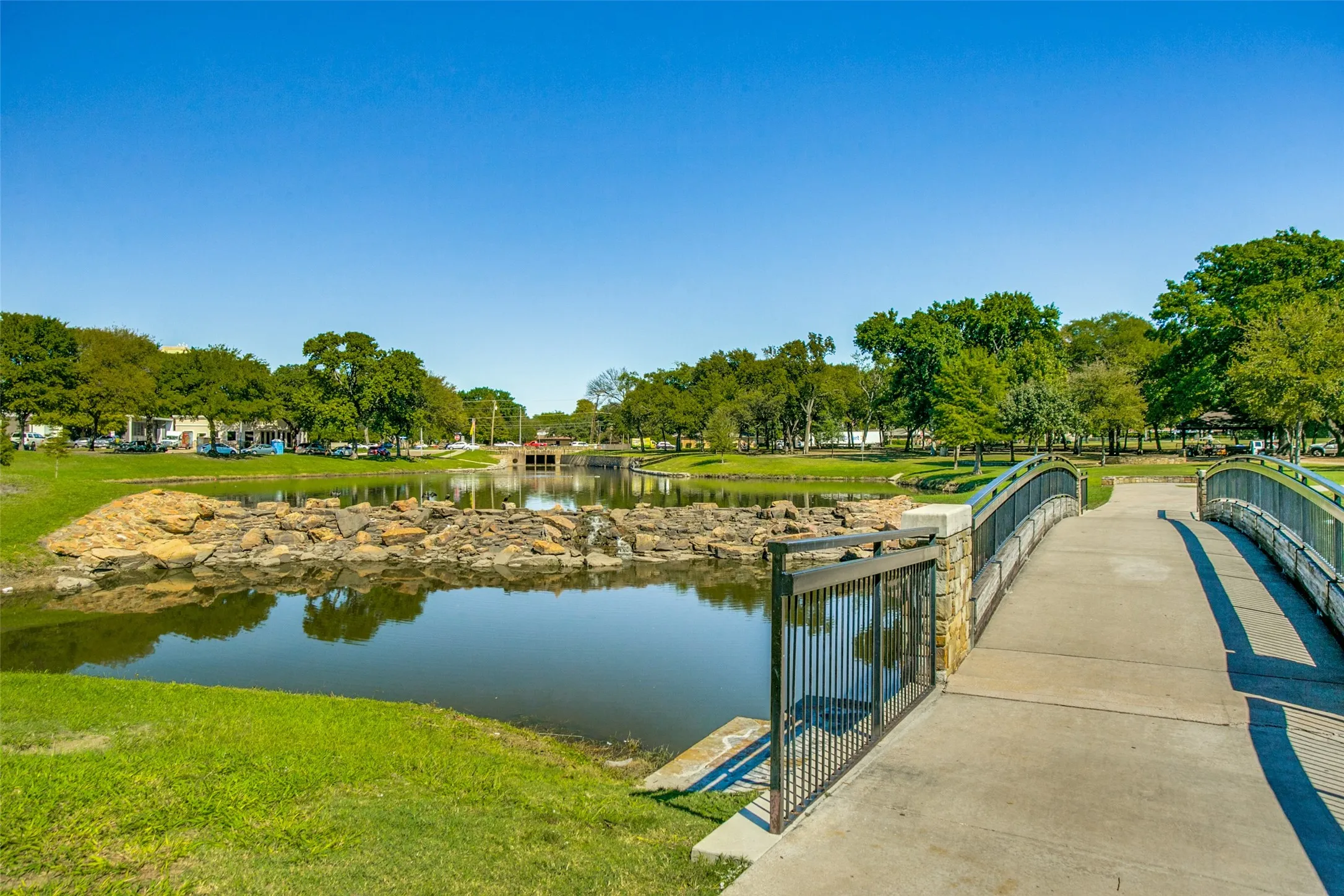 Single Family Residence For Sale in Dallas County , 1424 Stagecoach Drive, Richardson, Texas 75080, 4 Bedroom, 3 Bathroom, 2 Garage spaces, 2,445 Sqft, built in 1963, mls#21397628, Real Estate Agent in Richardson, Homes For Sale in Dallas county, Homes For Sale in Richardson, Realtor in Richardson Texas, Real Estate Brokerage Independent Realty Texas, Luminita Cordes Realtor
