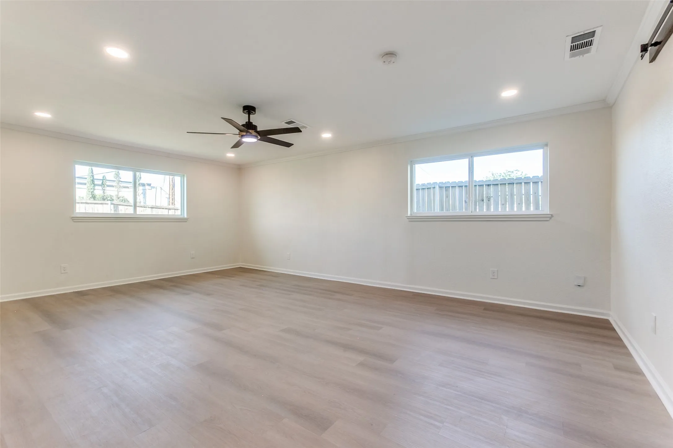Single Family Residence For Sale in Dallas County , 1424 Stagecoach Drive, Richardson, Texas 75080, 4 Bedroom, 3 Bathroom, 2 Garage spaces, 2,445 Sqft, built in 1963, mls#21397628, Real Estate Agent in Richardson, Homes For Sale in Dallas county, Homes For Sale in Richardson, Realtor in Richardson Texas, Real Estate Brokerage Independent Realty Texas, Luminita Cordes Realtor