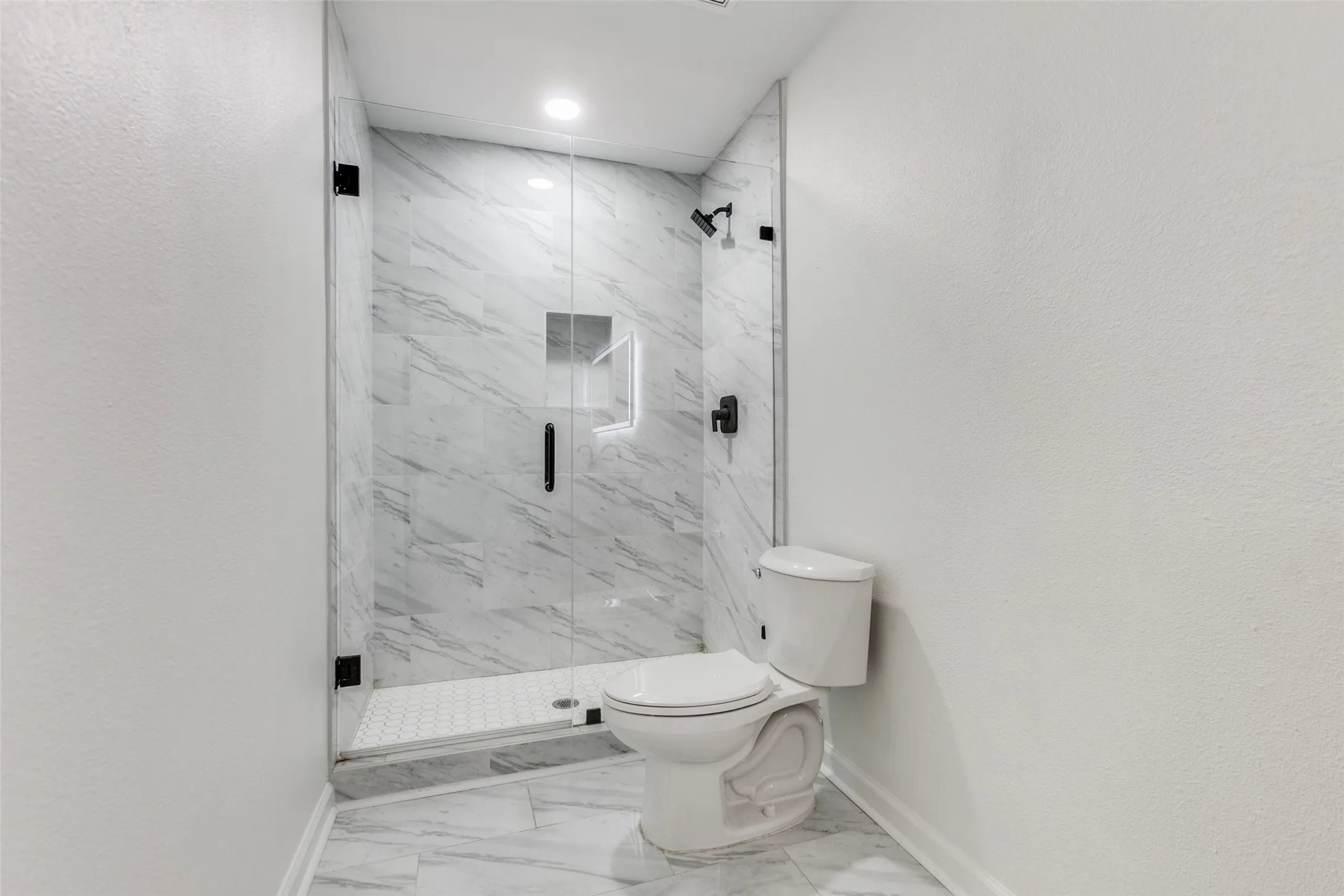 Single Family Residence For Sale in Dallas County , 1424 Stagecoach Drive, Richardson, Texas 75080, 4 Bedroom, 3 Bathroom, 2 Garage spaces, 2,445 Sqft, built in 1963, mls#21397628, Real Estate Agent in Richardson, Homes For Sale in Dallas county, Homes For Sale in Richardson, Realtor in Richardson Texas, Real Estate Brokerage Independent Realty Texas, Luminita Cordes Realtor