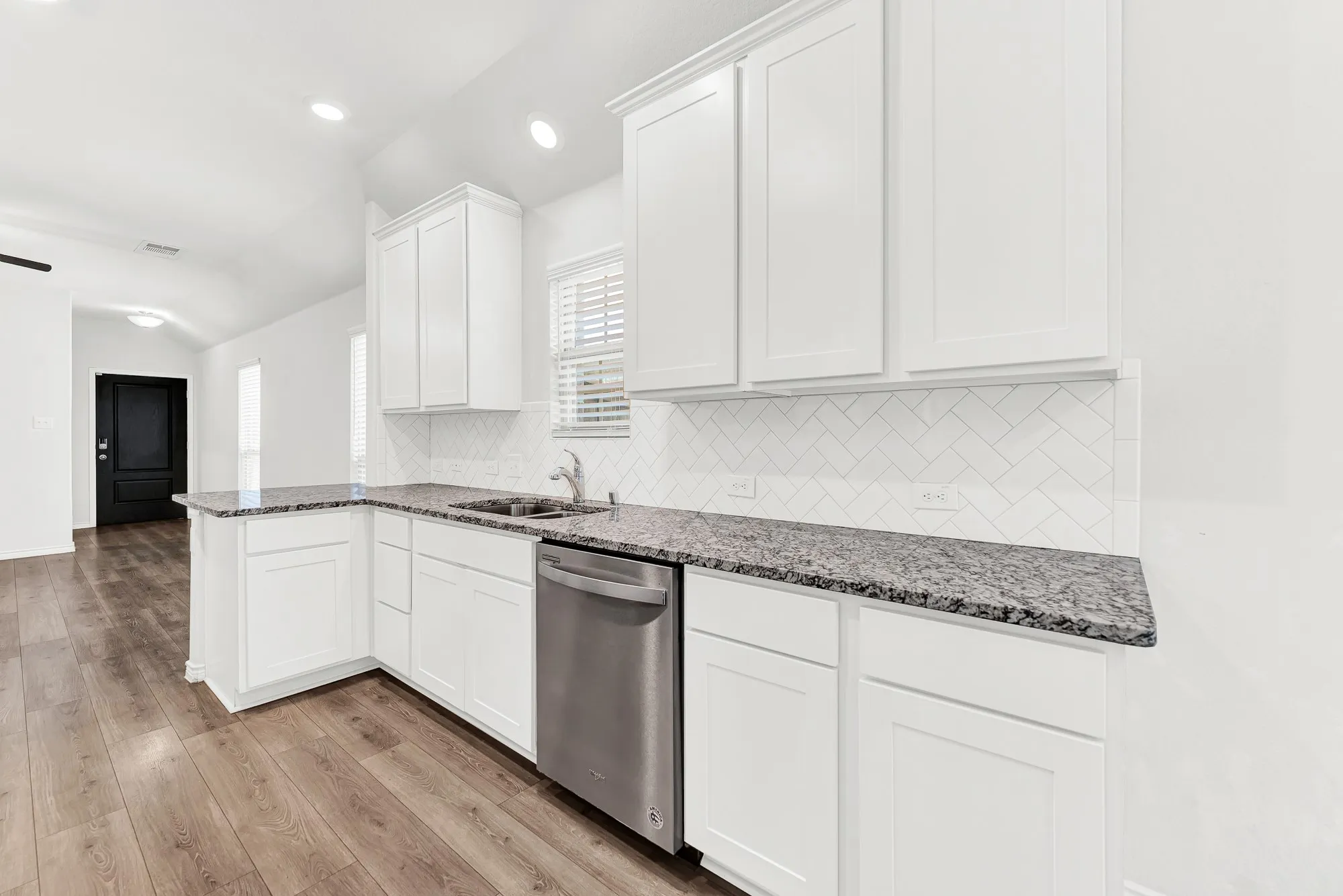 Single Family Residence For Sale in Kaufman County , 2138 Hobby Drive, Forney, Texas 75126, 3 Bedroom, 2 Bathroom, 2 Garage spaces, 1,413 Sqft, built in 2021, mls#21401831, Real Estate Agent in Forney, Homes For Sale in Kaufman county, Homes For Sale in Forney, Realtor in Forney Texas, Real Estate Brokerage Independent Realty Texas, Luminita Cordes Realtor