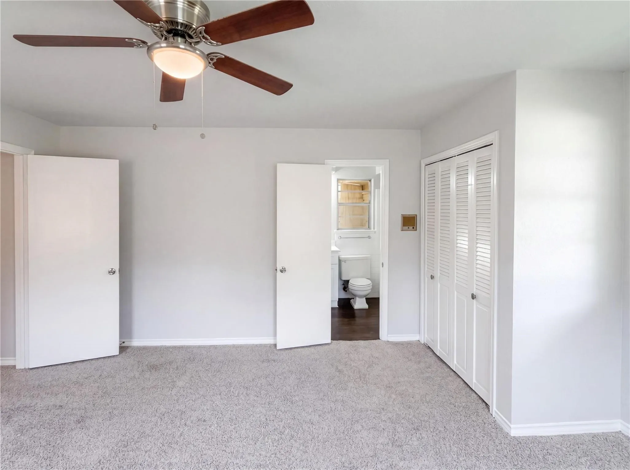 Single Family Residence For Rent in Dallas County , 3327 Portlock Drive, Farmers Branch, Texas 75234, 4 Bedroom, 2 Bathroom, 2 Garage spaces, 1,744 Sqft, built in 1960, mls#21405116, Real Estate Agent in Farmers Branch, Homes For Rent in Dallas county, Homes For Rent in Farmers Branch, Realtor in Farmers Branch Texas, Real Estate Brokerage Independent Realty Texas, Luminita Cordes Realtor