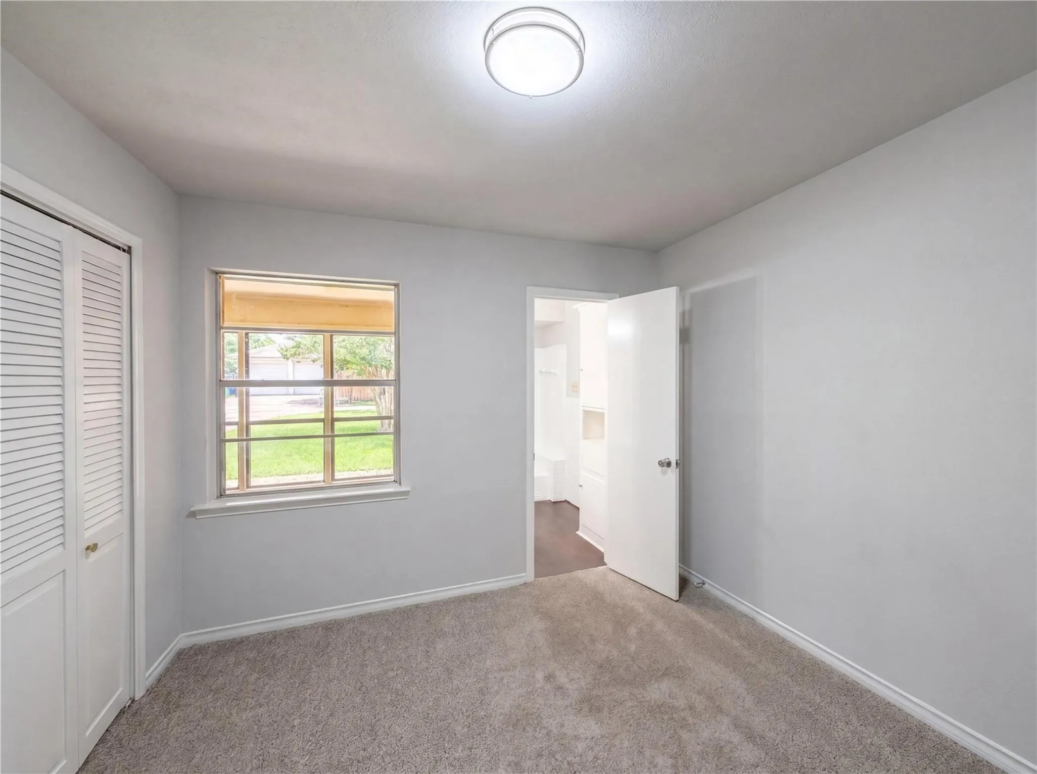 Single Family Residence For Rent in Dallas County , 3327 Portlock Drive, Farmers Branch, Texas 75234, 4 Bedroom, 2 Bathroom, 2 Garage spaces, 1,744 Sqft, built in 1960, mls#21405116, Real Estate Agent in Farmers Branch, Homes For Rent in Dallas county, Homes For Rent in Farmers Branch, Realtor in Farmers Branch Texas, Real Estate Brokerage Independent Realty Texas, Luminita Cordes Realtor
