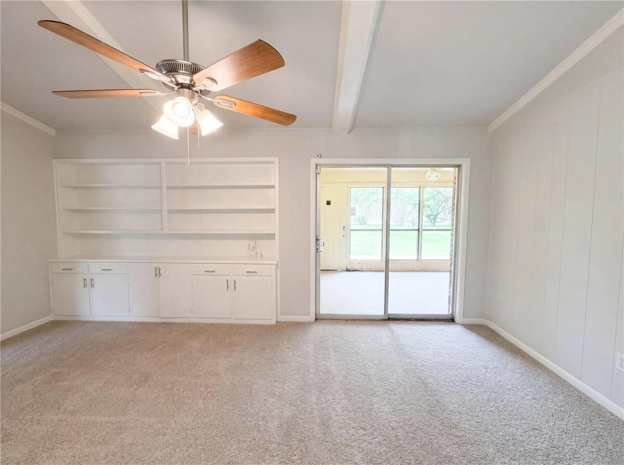 Single Family Residence For Rent in Dallas County , 3327 Portlock Drive, Farmers Branch, Texas 75234, 4 Bedroom, 2 Bathroom, 2 Garage spaces, 1,744 Sqft, built in 1960, mls#21405116, Real Estate Agent in Farmers Branch, Homes For Rent in Dallas county, Homes For Rent in Farmers Branch, Realtor in Farmers Branch Texas, Real Estate Brokerage Independent Realty Texas, Luminita Cordes Realtor