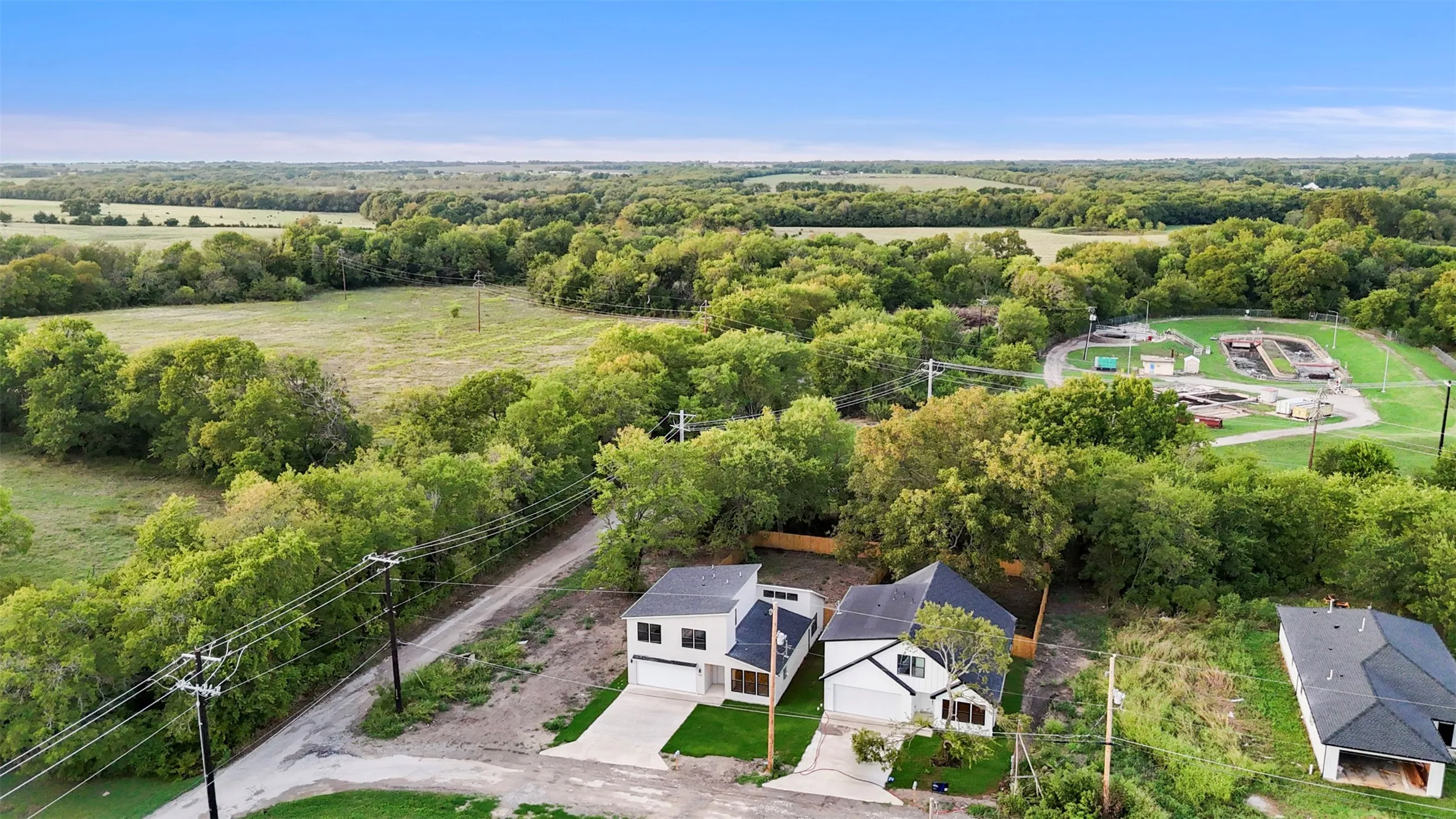 Single Family Residence For Sale in Grayson County , 104 E Miller, Whitewright, Texas 75491, 5 Bedroom, 3 Bathroom, 2 Garage spaces, 2,100 Sqft, built in 2026, mls#21405065, Real Estate Agent in Whitewright, Homes For Sale in Grayson county, Homes For Sale in Whitewright, Realtor in Whitewright Texas, Real Estate Brokerage Independent Realty Texas, Luminita Cordes Realtor