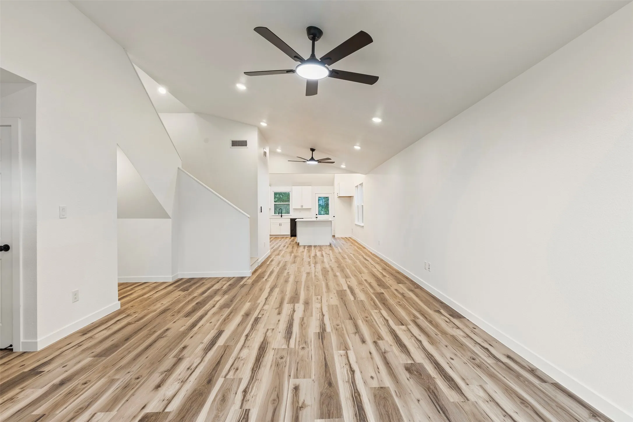 Single Family Residence For Sale in Grayson County , 104 E Miller, Whitewright, Texas 75491, 5 Bedroom, 3 Bathroom, 2 Garage spaces, 2,100 Sqft, built in 2026, mls#21405065, Real Estate Agent in Whitewright, Homes For Sale in Grayson county, Homes For Sale in Whitewright, Realtor in Whitewright Texas, Real Estate Brokerage Independent Realty Texas, Luminita Cordes Realtor